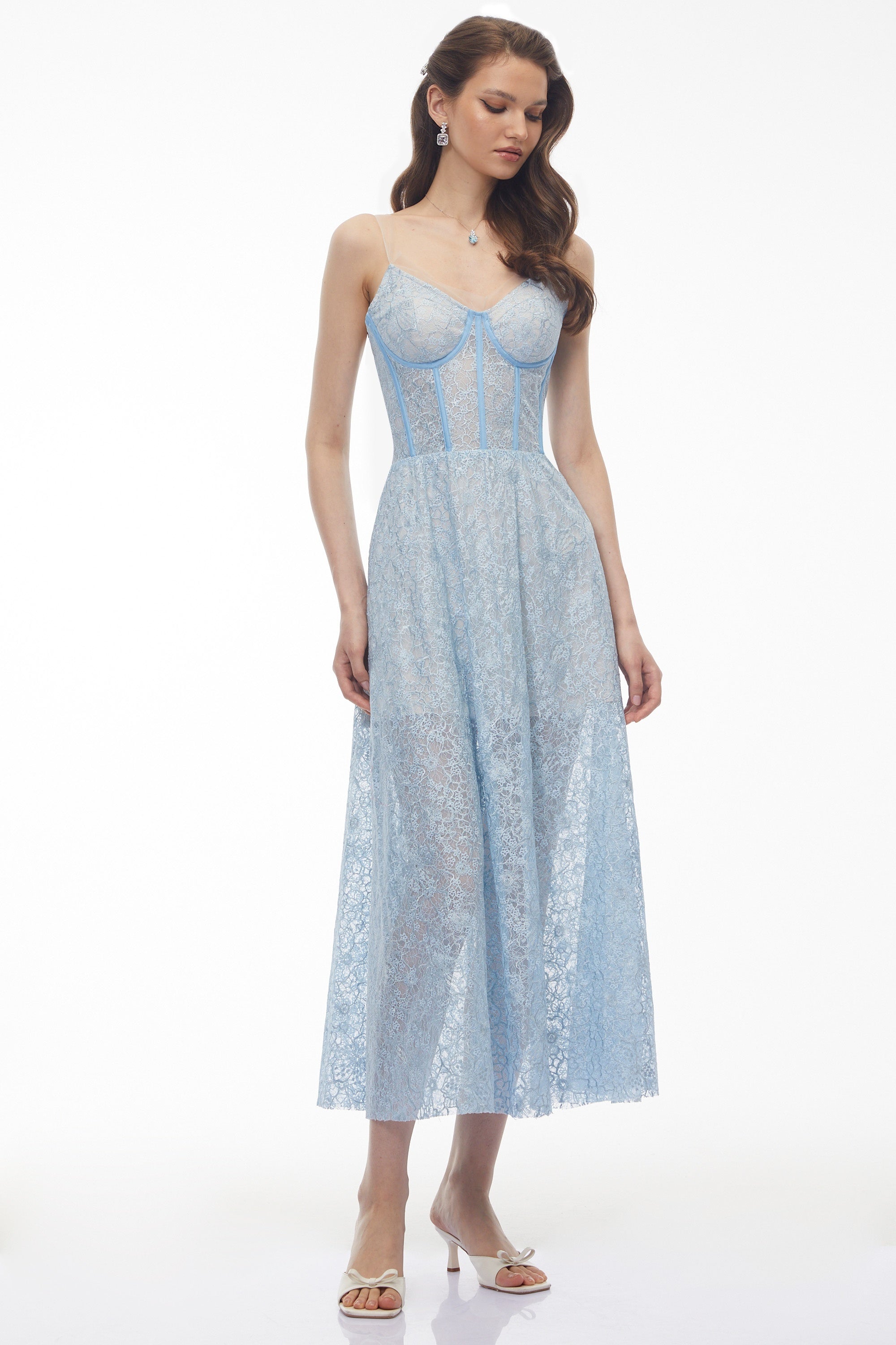 Robe longue sans manches en dentelle à fleurs Dorothea, bleu clair