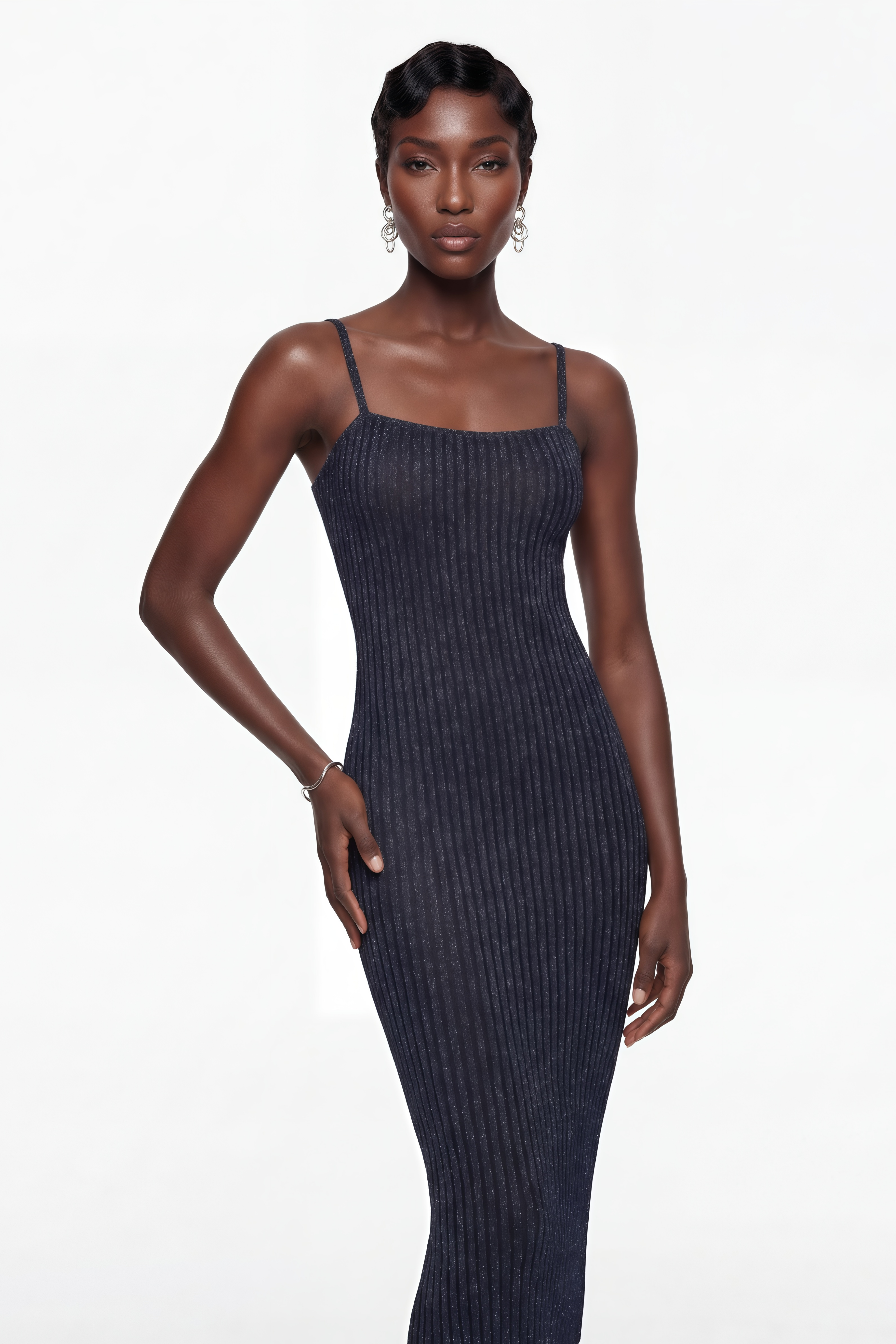 Eden Dunkelblau Metallic Strick-Maxikleid