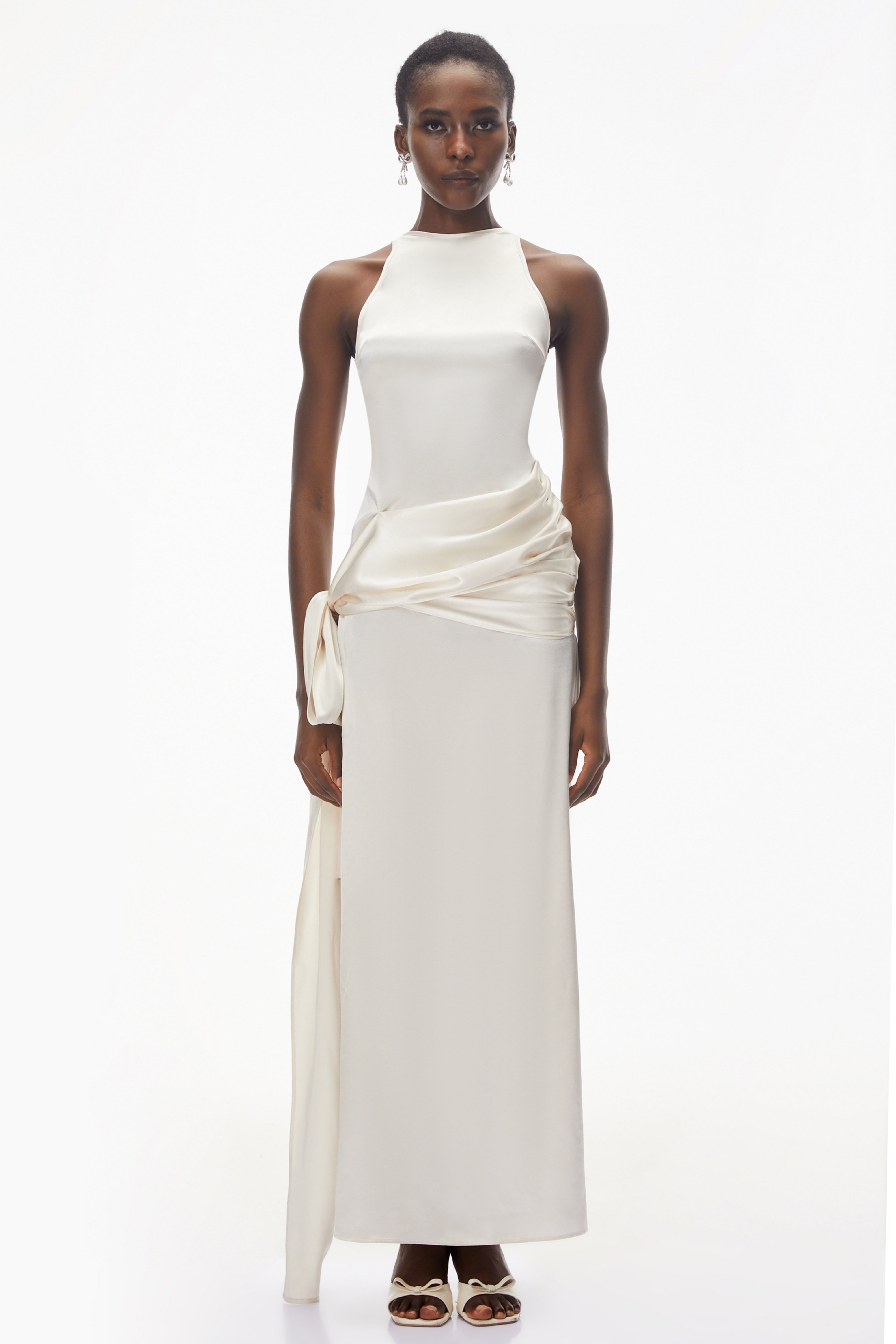 Robe longue en satin ivoire Emilia avec nœud