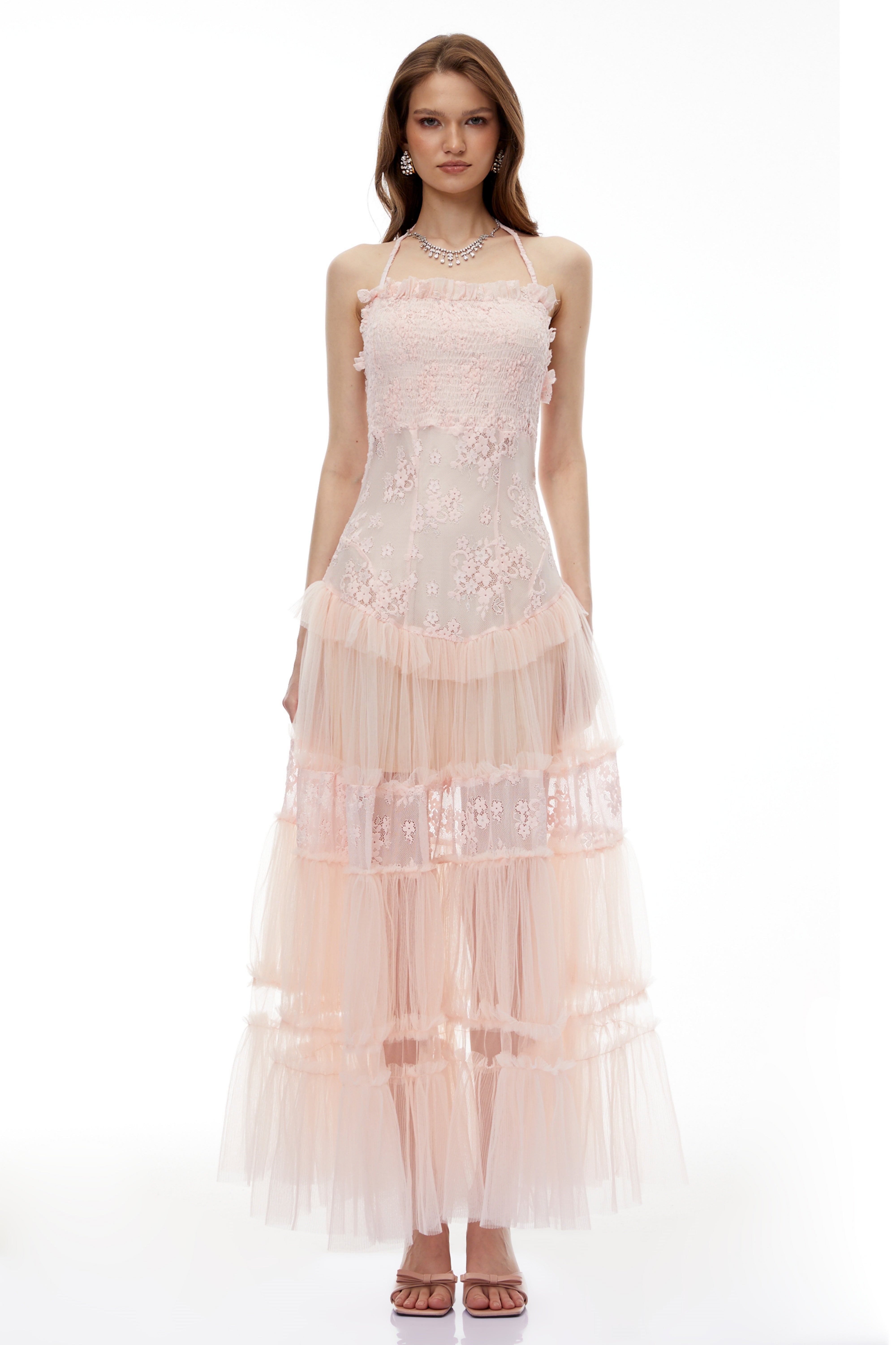 فستان طويل متدرج من الدانتيل المزين بزهور وردية من فرانسين