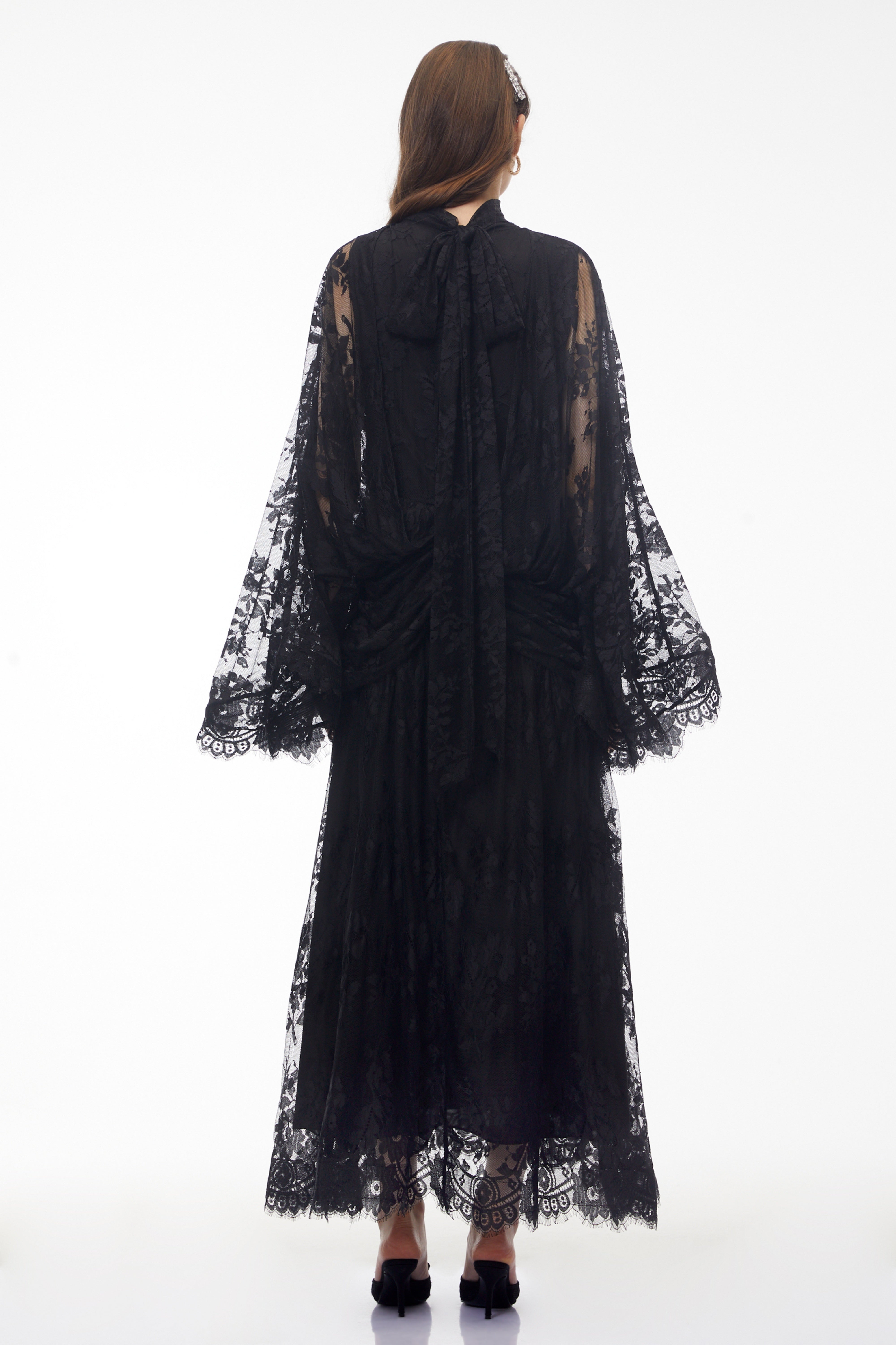 Robe longue drapée en dentelle Franziska Black