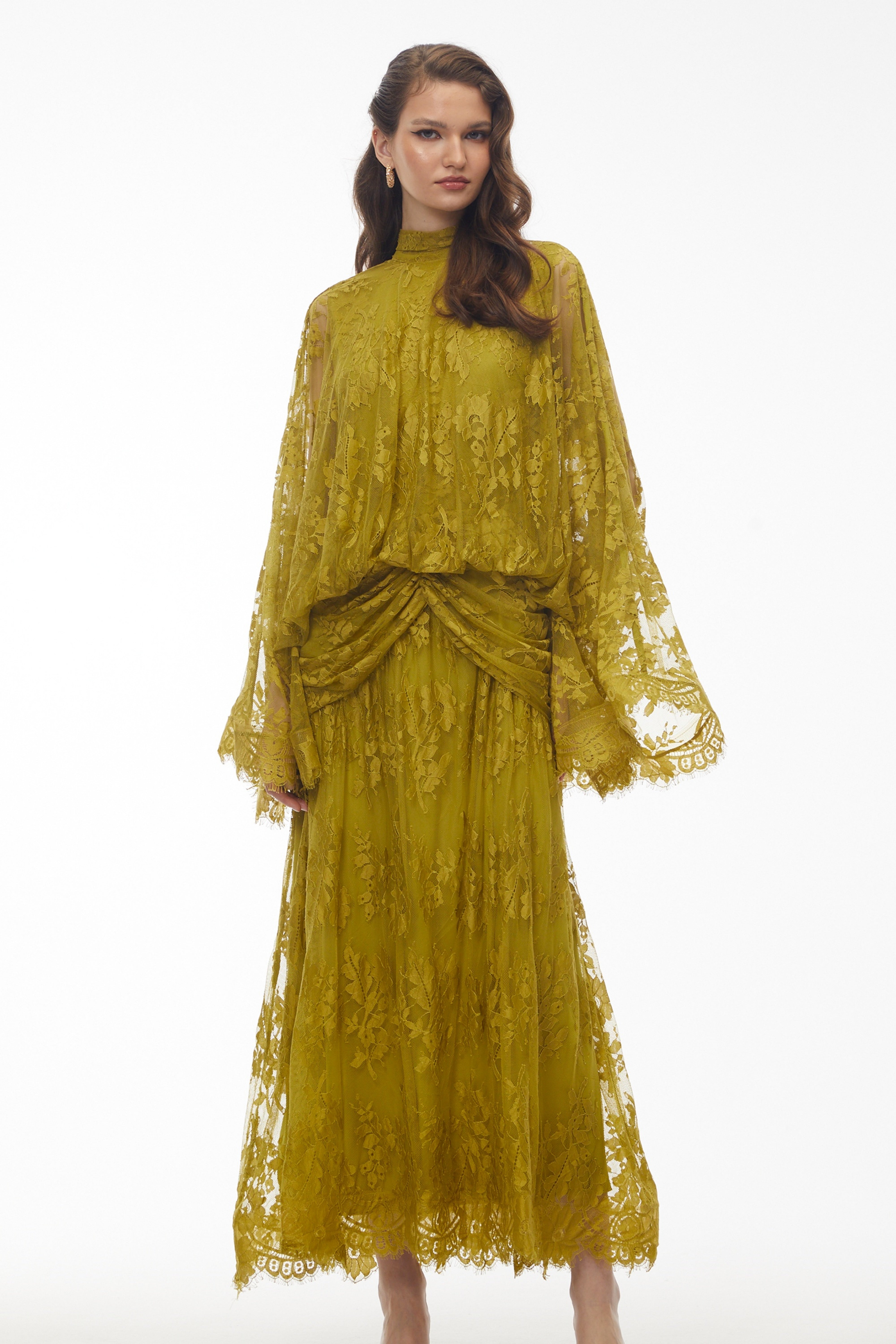 Robe longue drapée en dentelle jaune Franziska