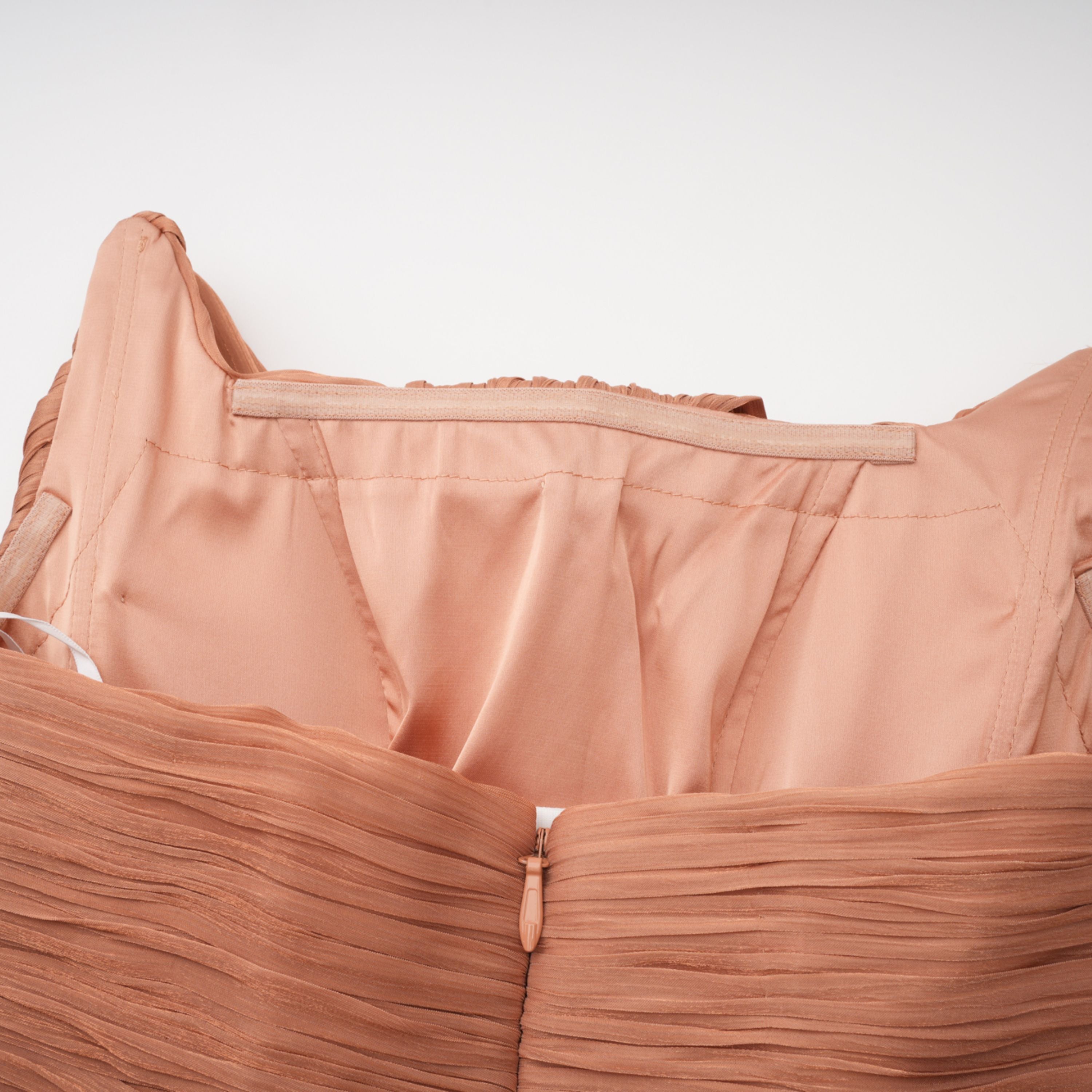 Robe longue froncée asymétrique brillante Gelsomina Gold