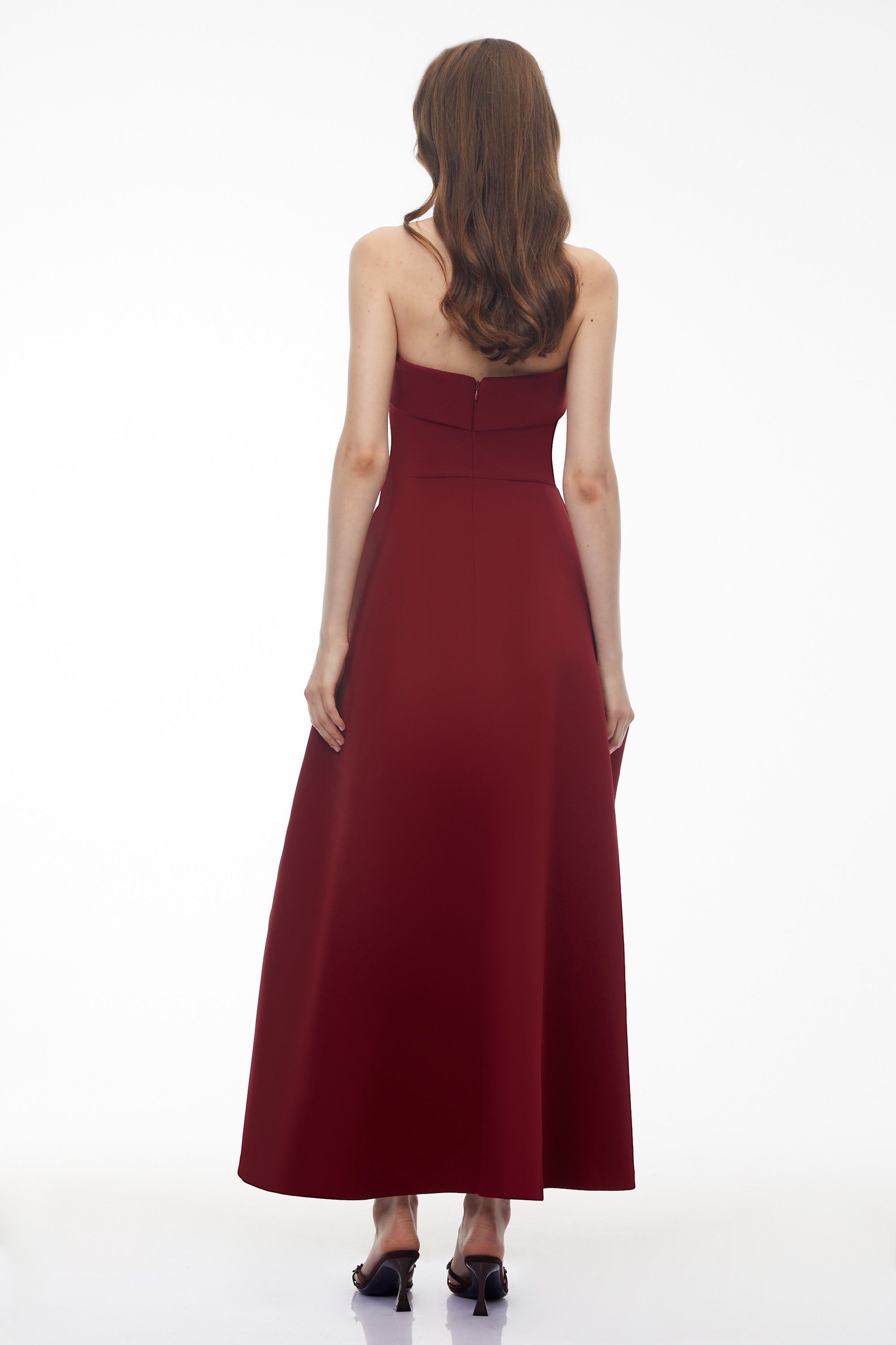 Robe longue à épaules dénudées Genoveva, couleur bordeaux, avec nœud