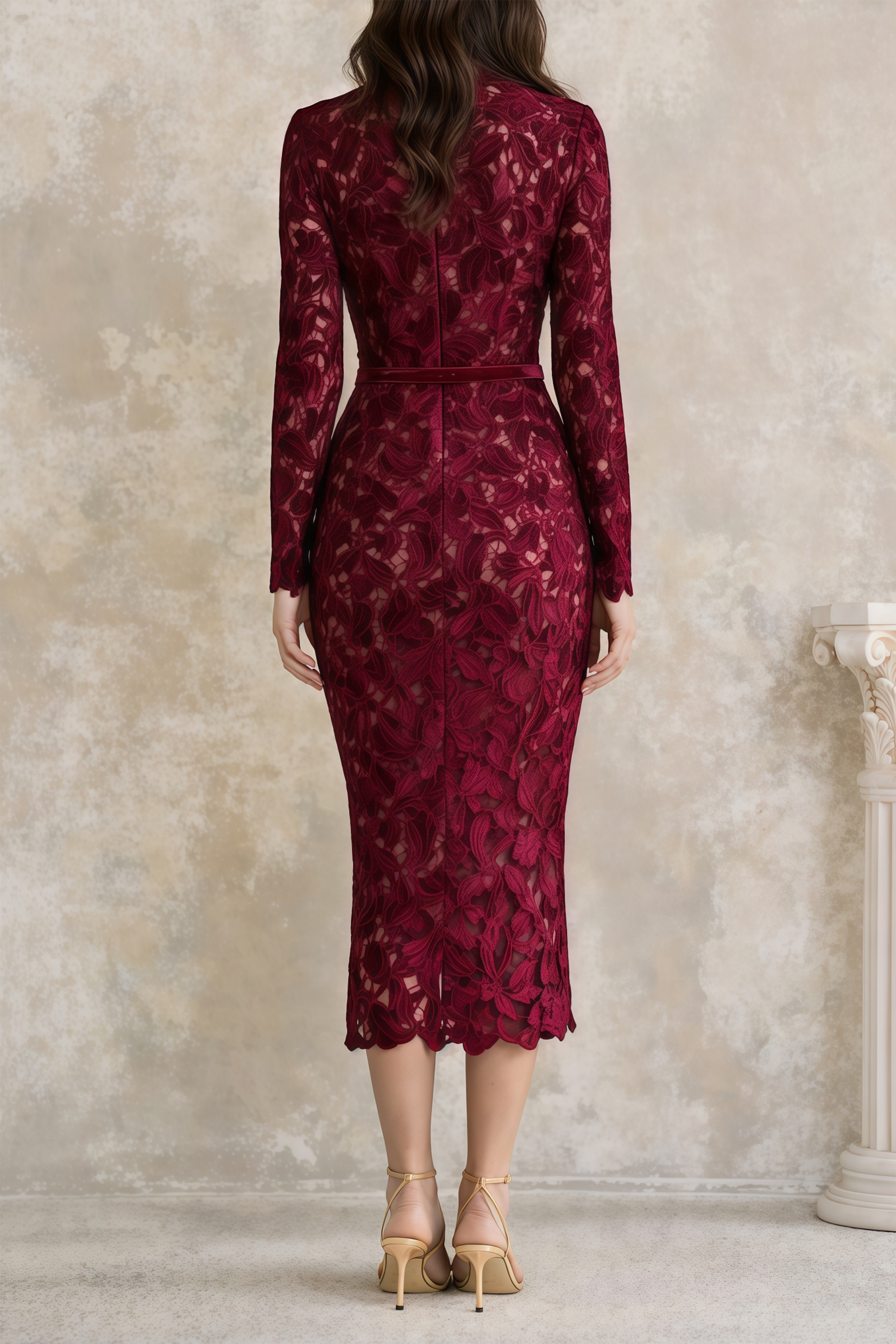 Hafdis Rotes Midi-Kleid mit Blumenstickerei