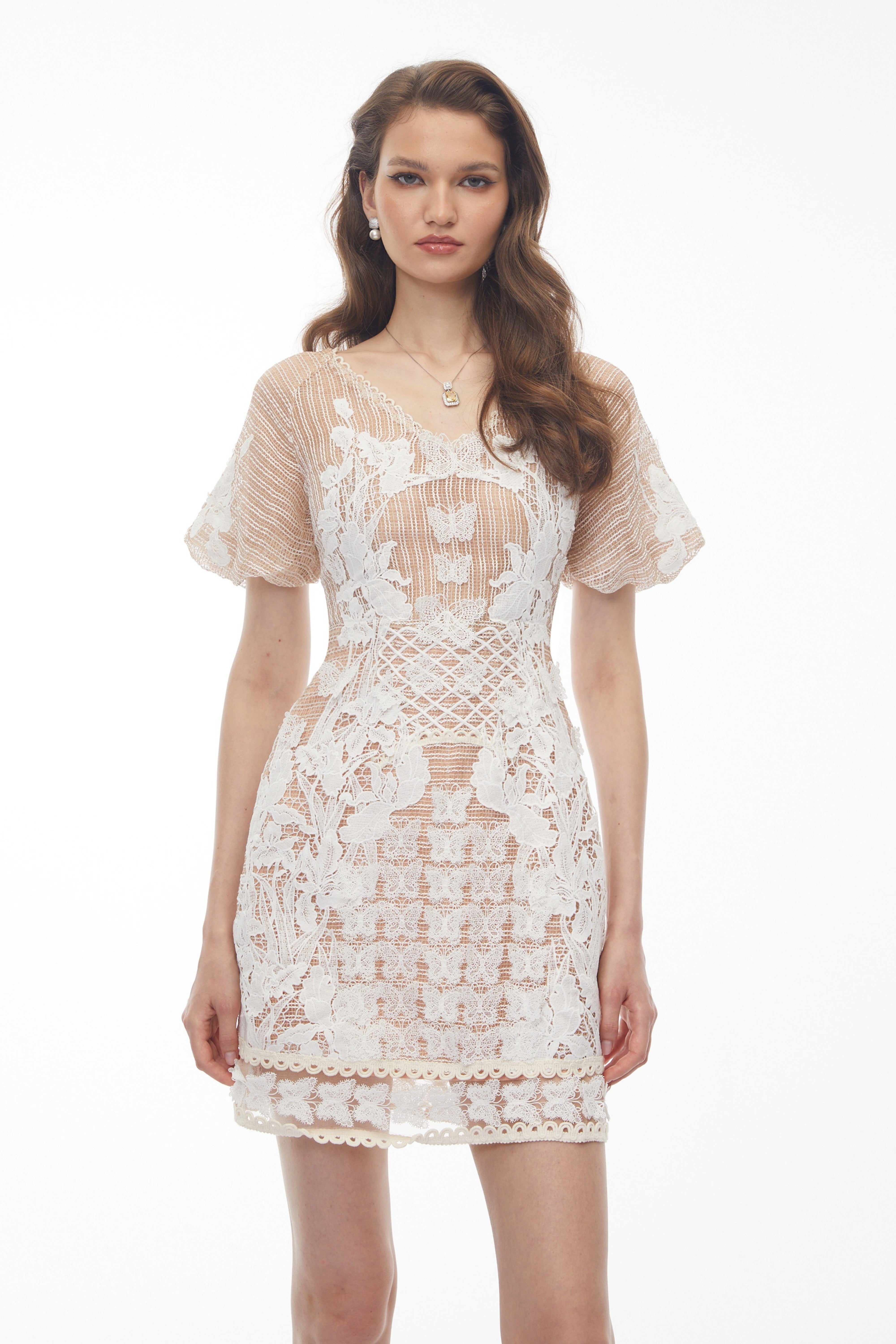 Mini-robe en dentelle avec application papillon