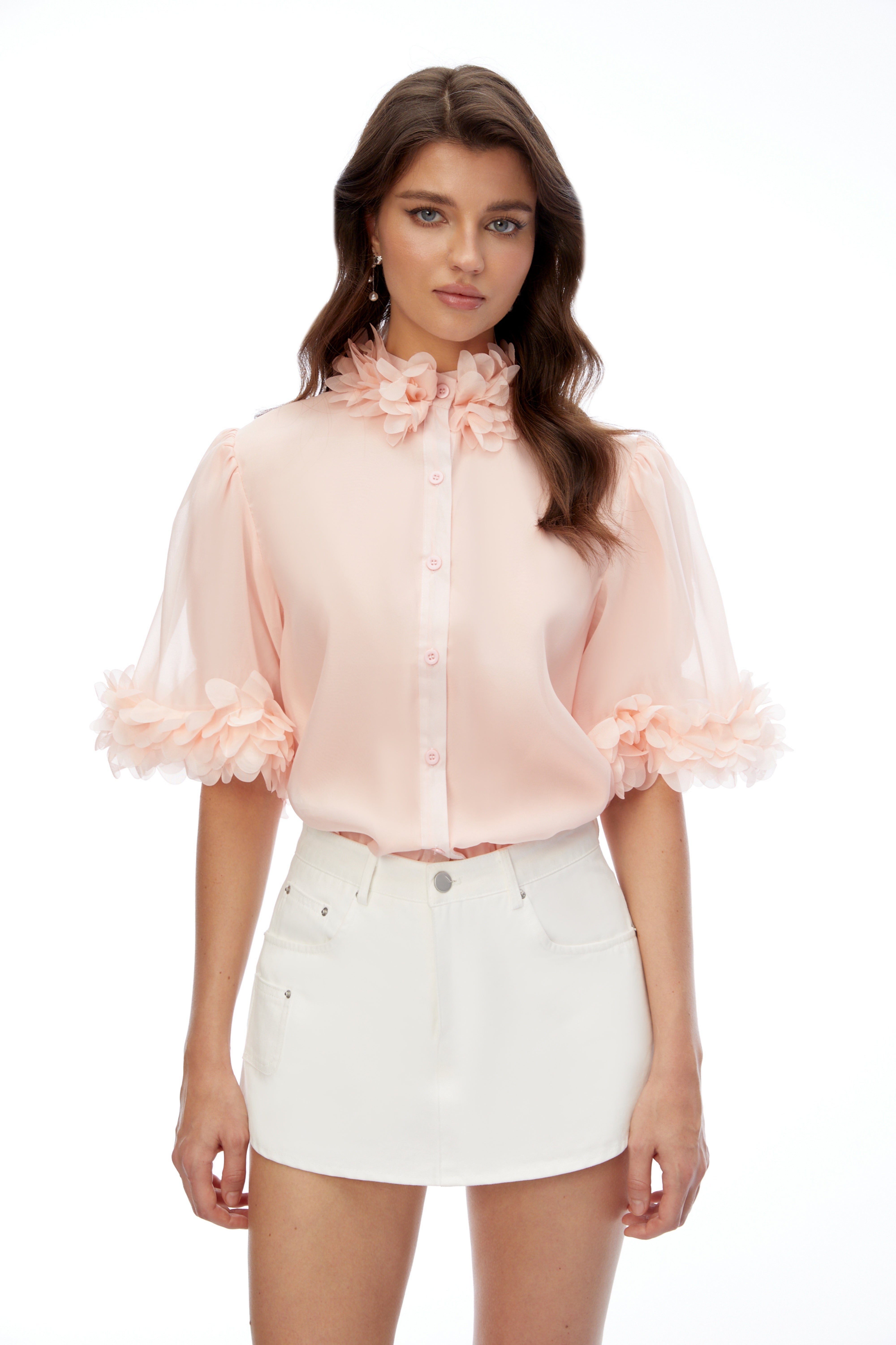 Chemisier à manches courtes Hattie rose avec motifs floraux en 3D