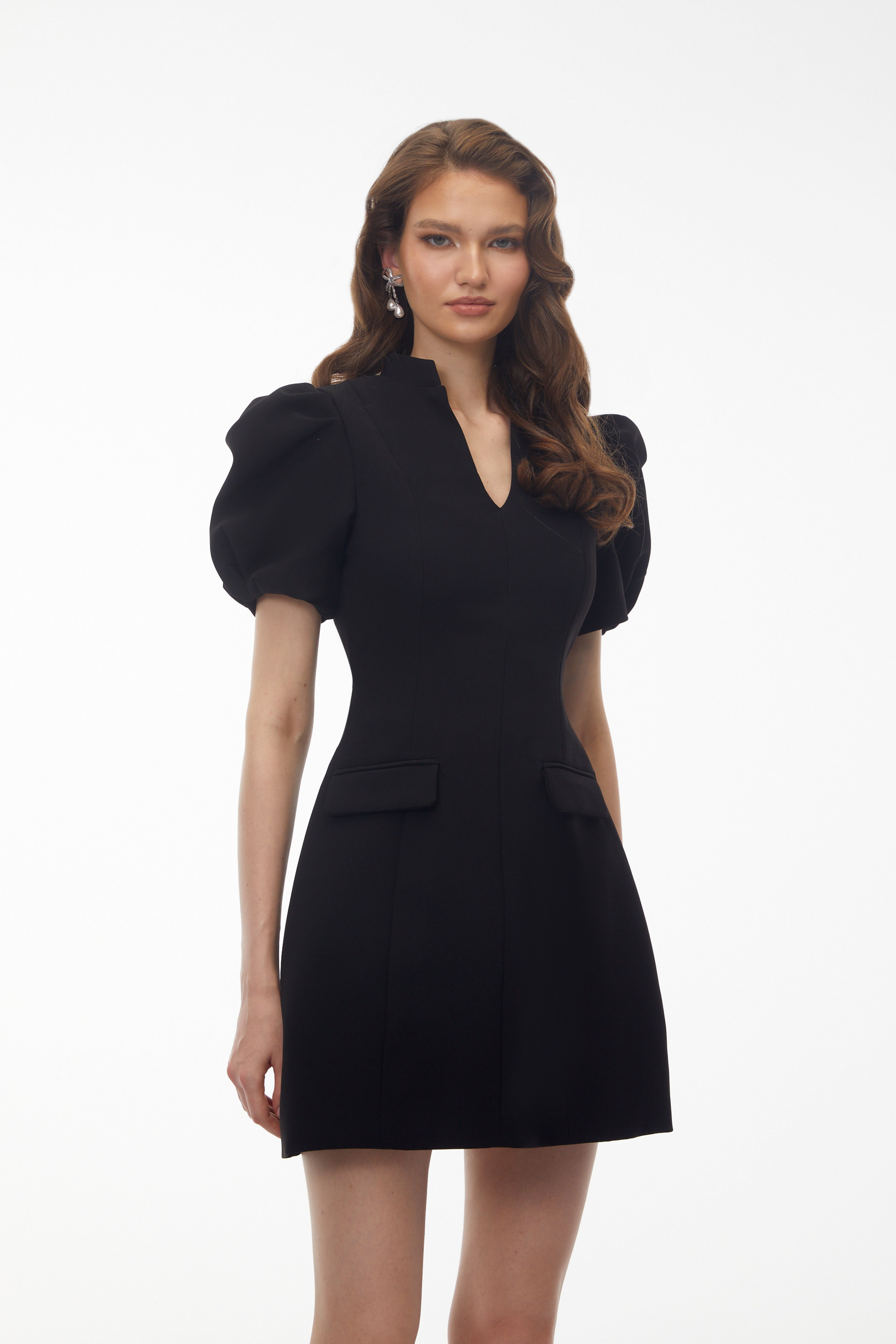 Mini-robe à col en V et manches bouffantes, couleur noyer