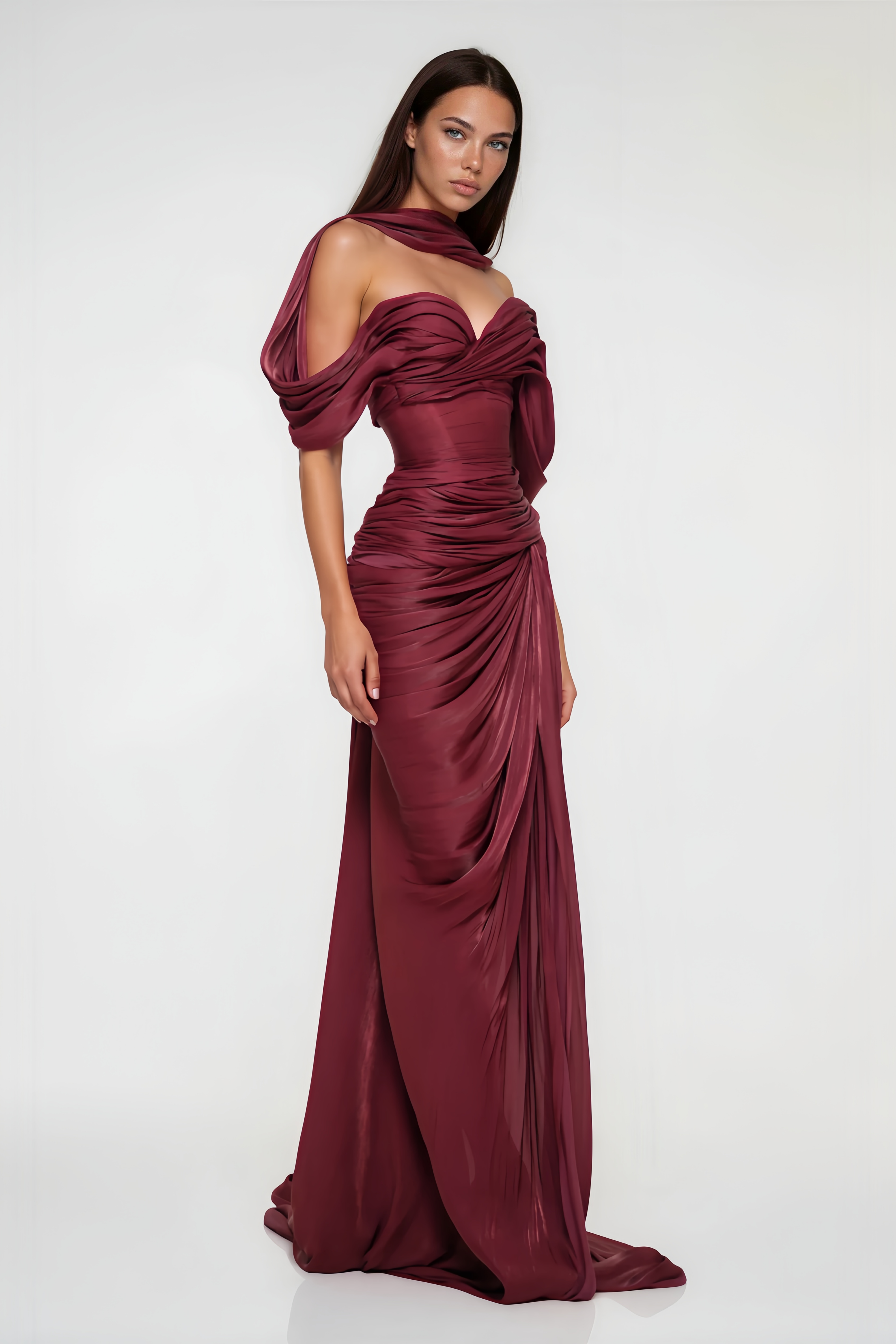 Asymmetrisches, drapiertes Maxikleid in Haselnussbraun