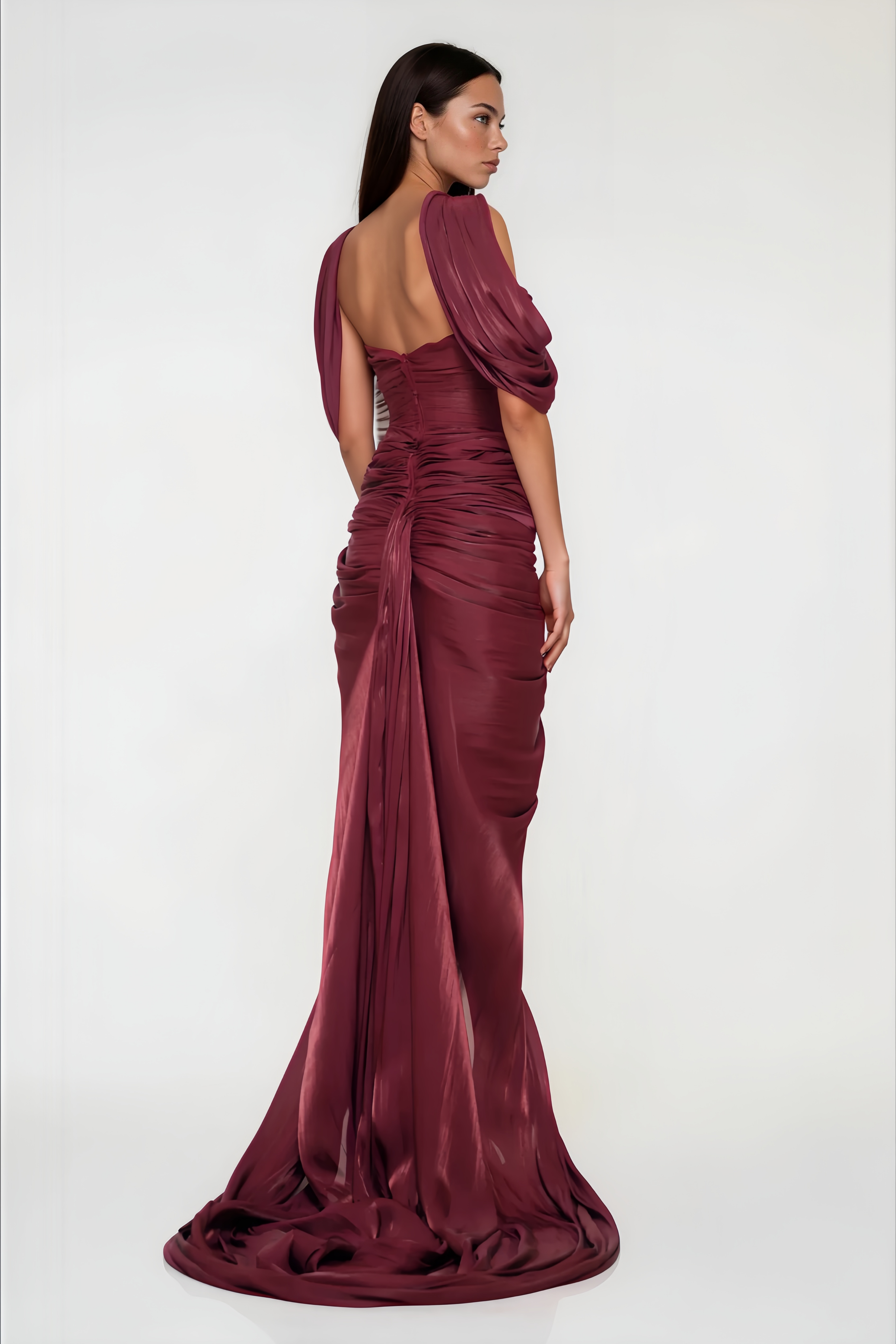 Asymmetrisches, drapiertes Maxikleid in Haselnussbraun