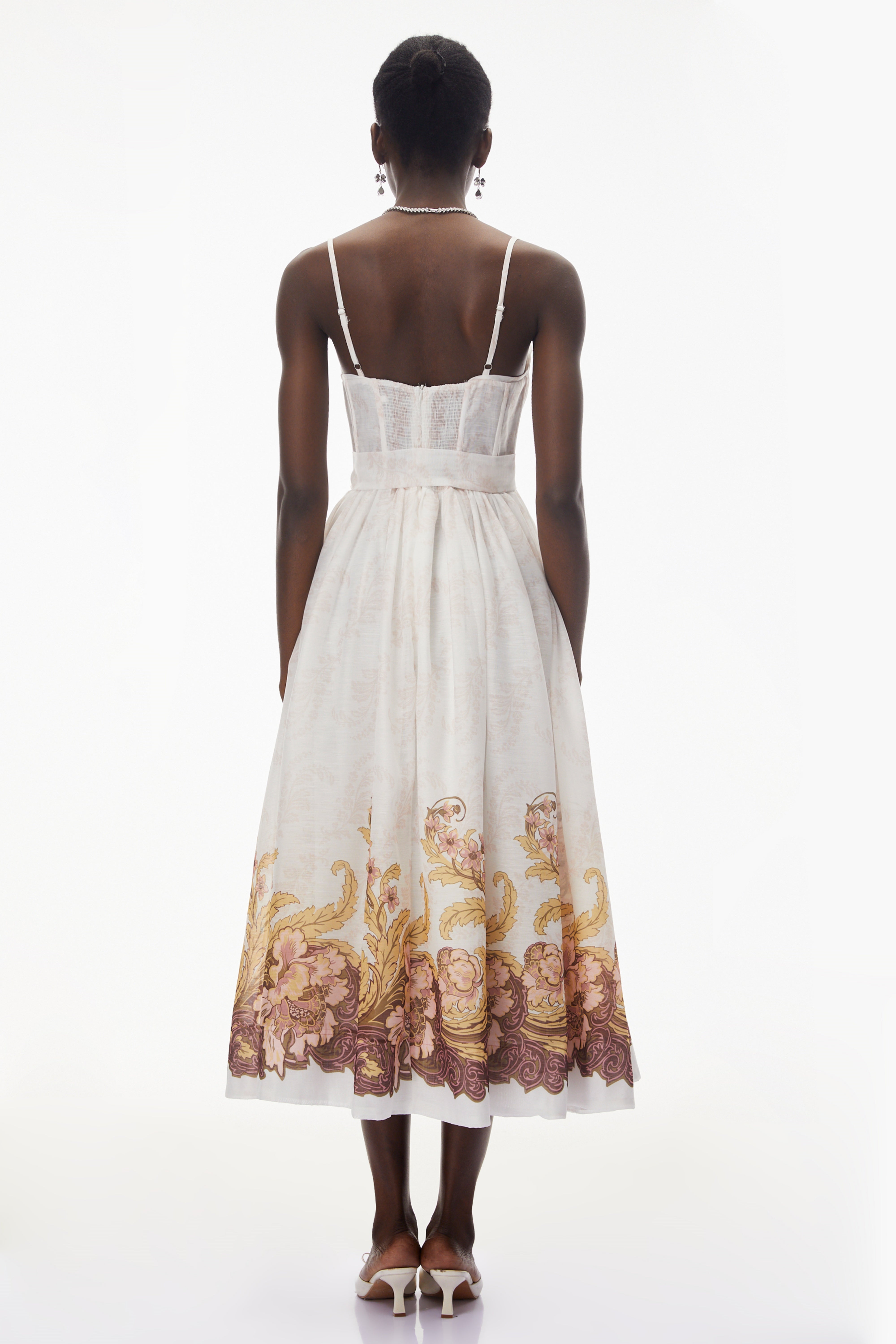 فستان ميدي ملفوف من جوتورنا بنقشة زهور بيضاء