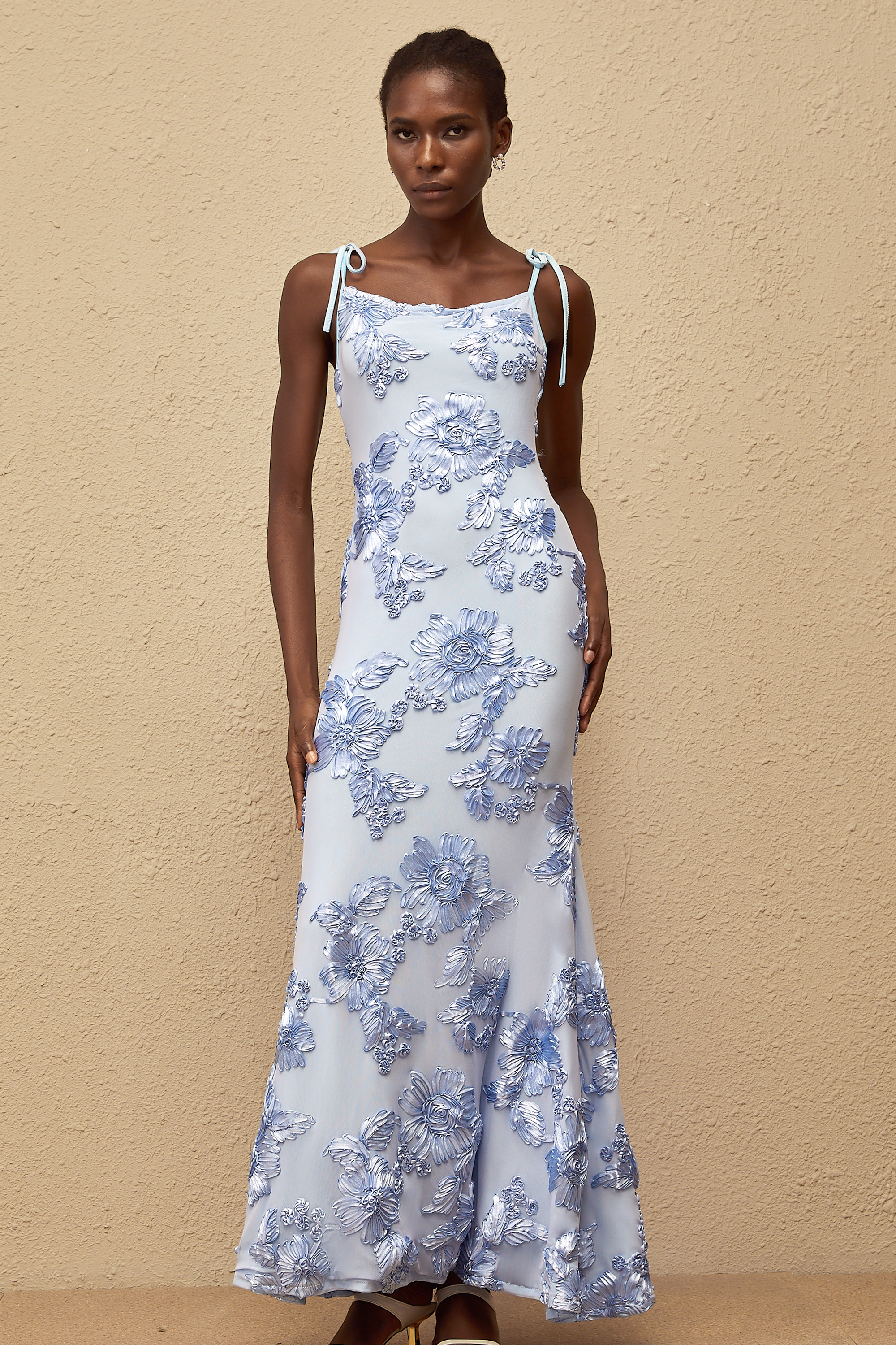 Énigme – Blaues Maxikleid aus Jacquard mit Blumenmuster