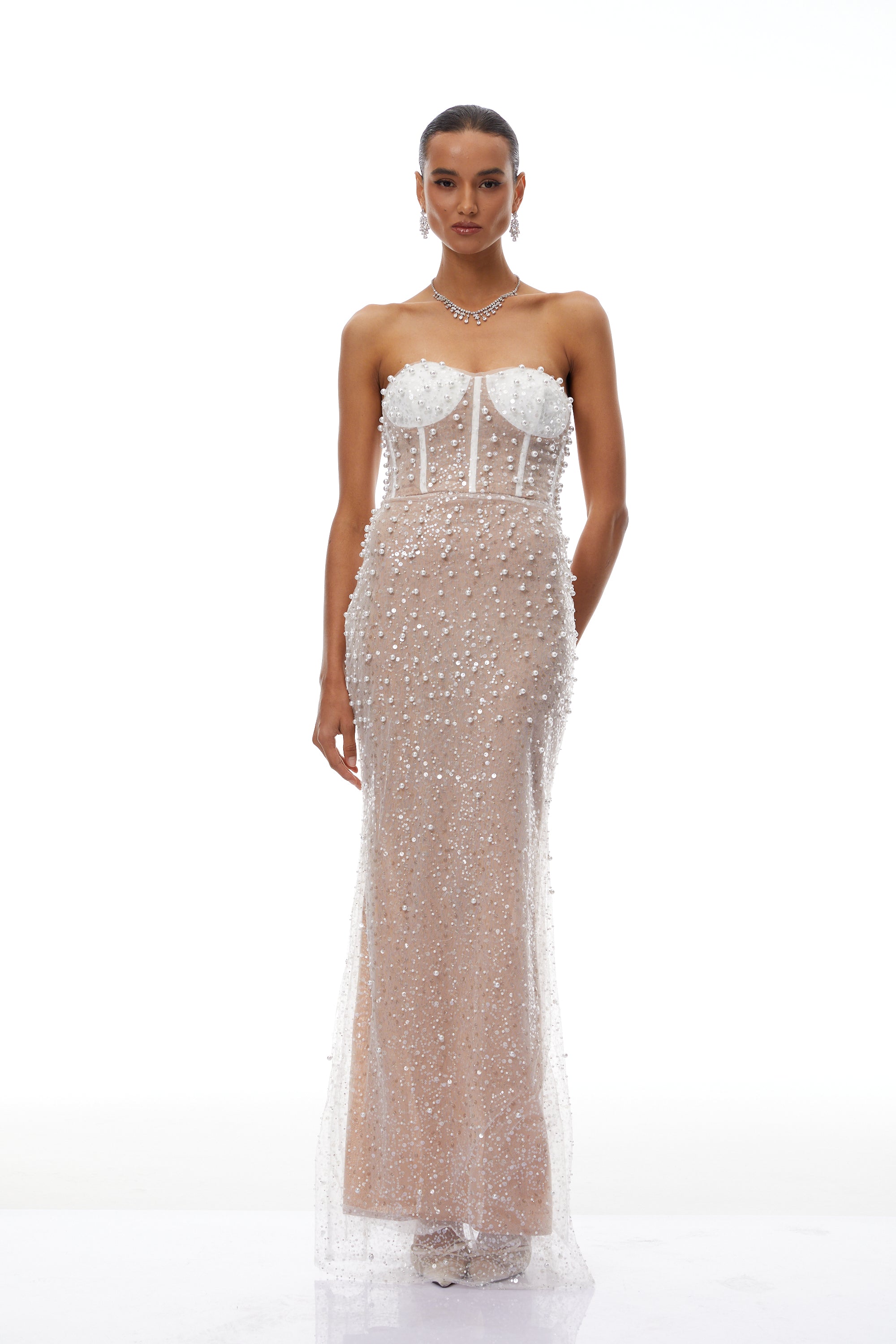 Marjorie Neutrals – Maxikleid im Meerjungfrauen-Stil mit Perlenverzierung (Endverkauf)