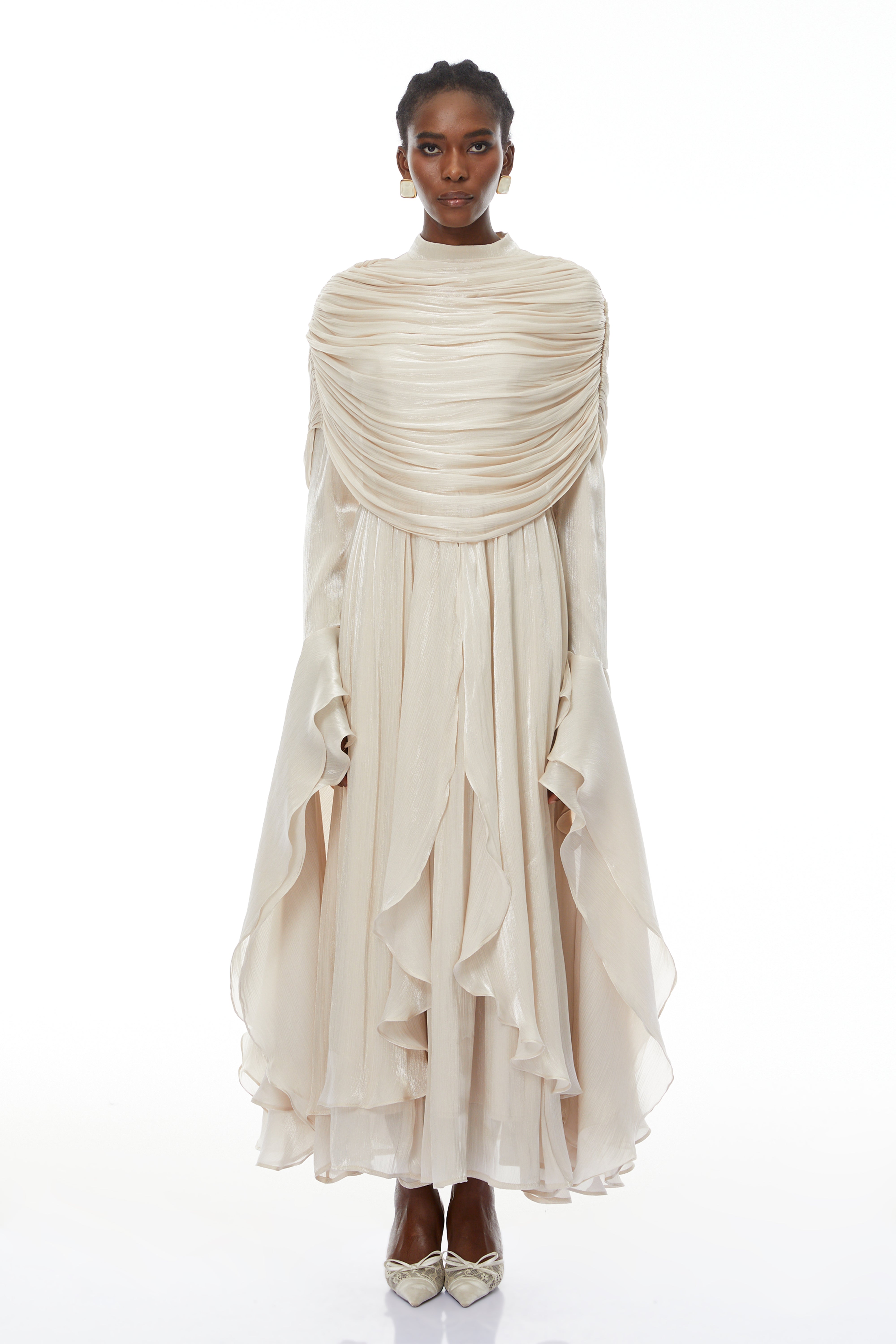 فستان غوستاف ماكسي محايد مع كشكشة وكاب 