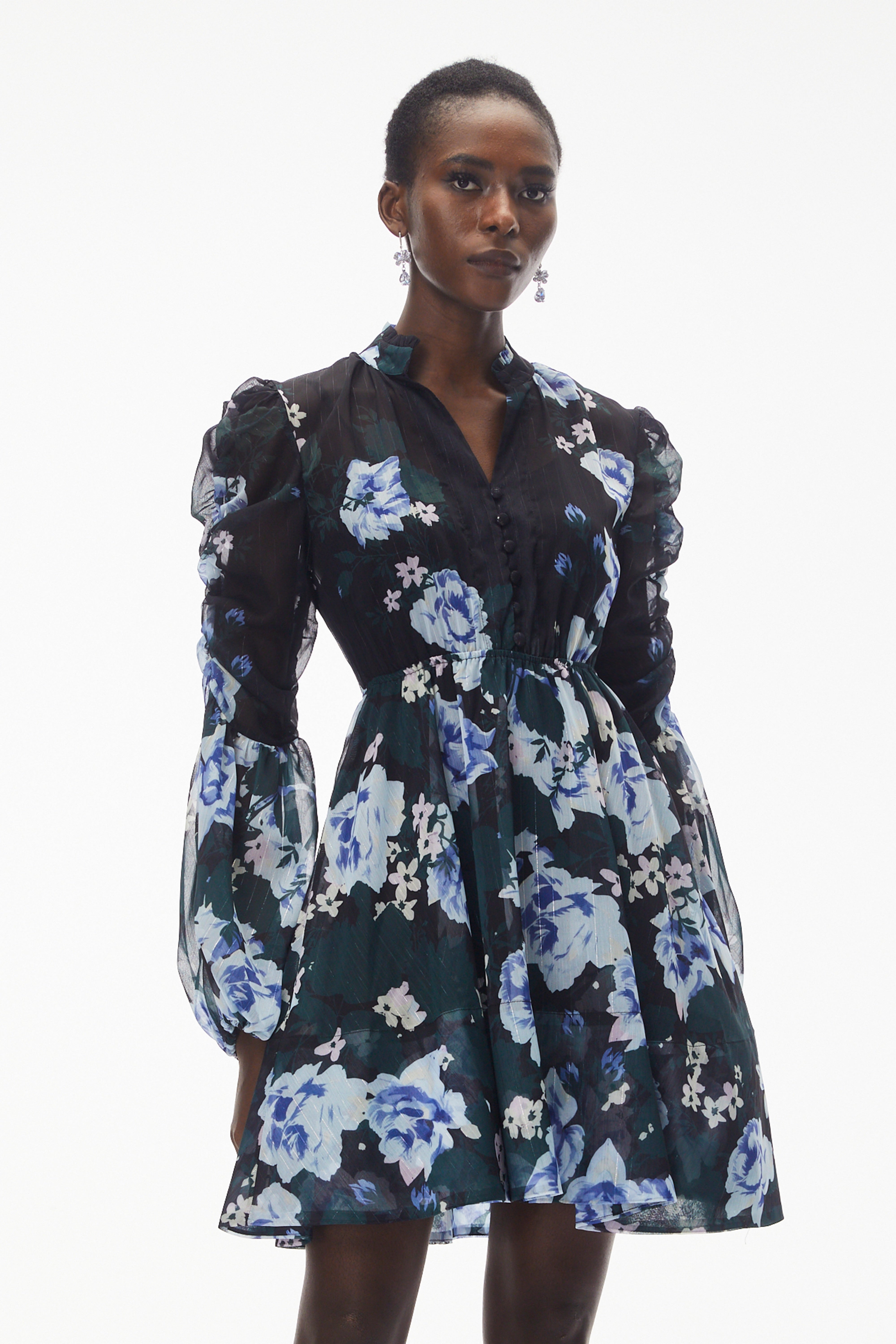 فستان قصير من مارثا بلاك بنقشة زهور