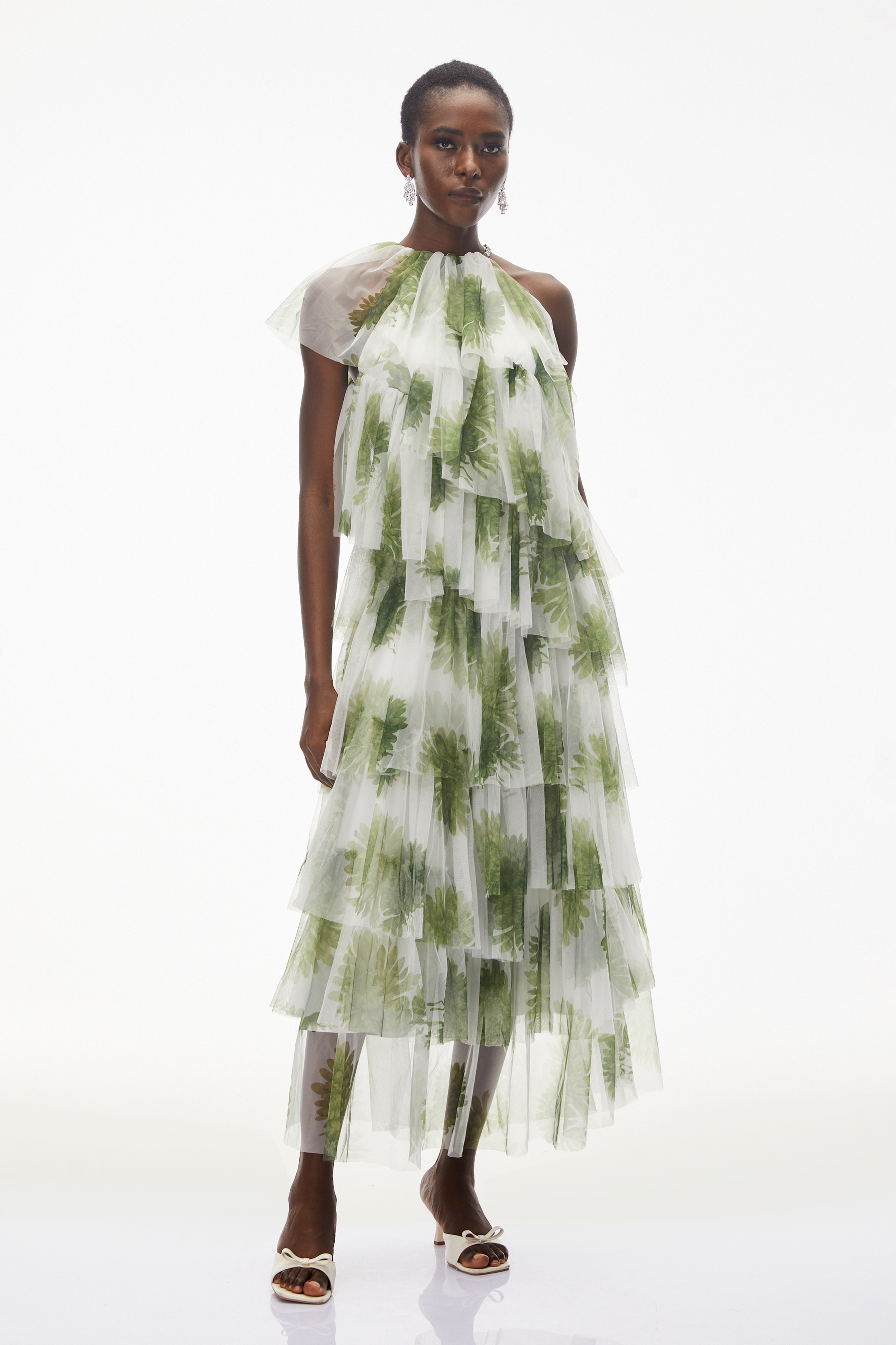 Nitzan – Grünes, bedrucktes Maxikleid in Stufenoptik mit transparentem Überrock