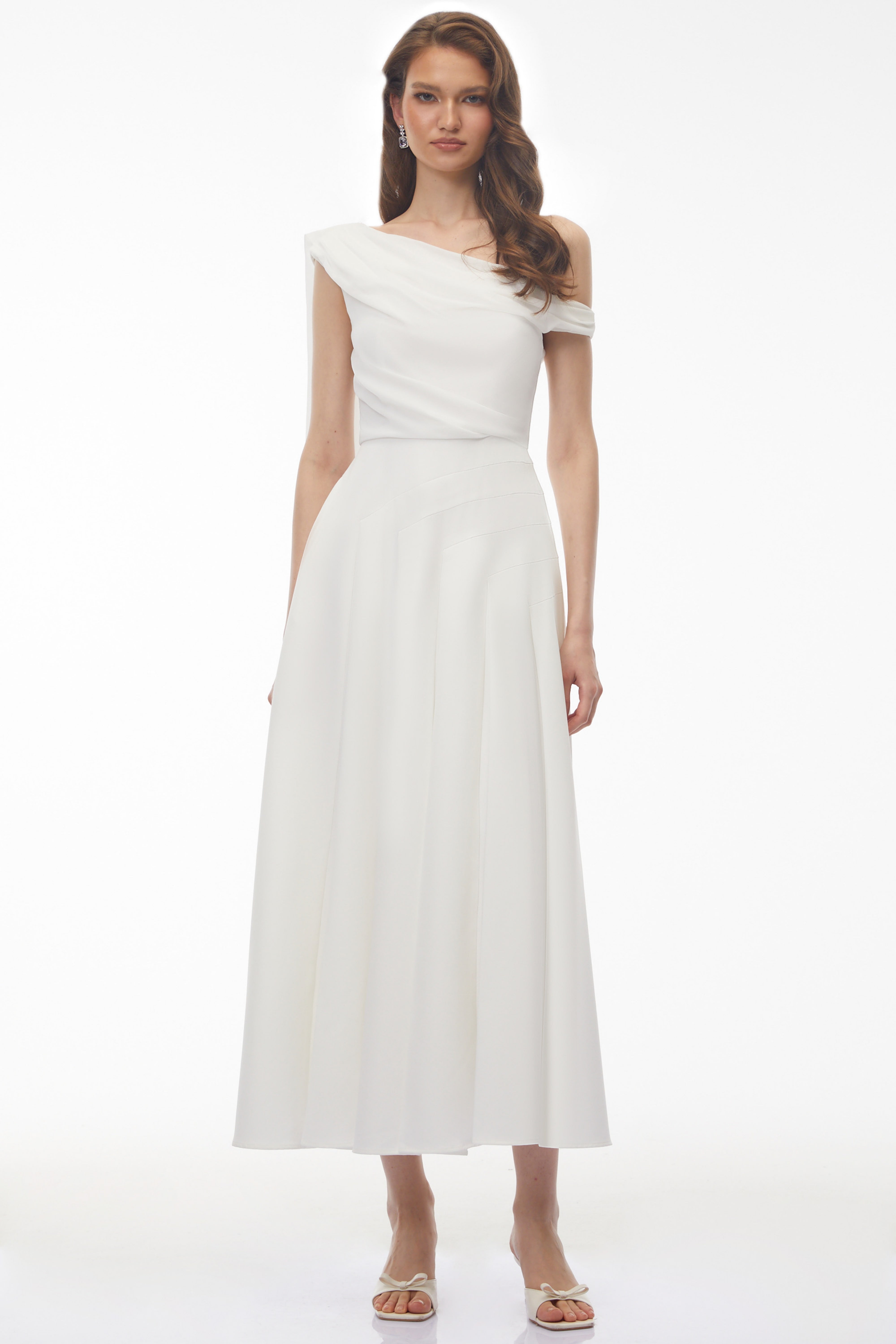 Robe longue asymétrique à épaules dénudées Noelle White