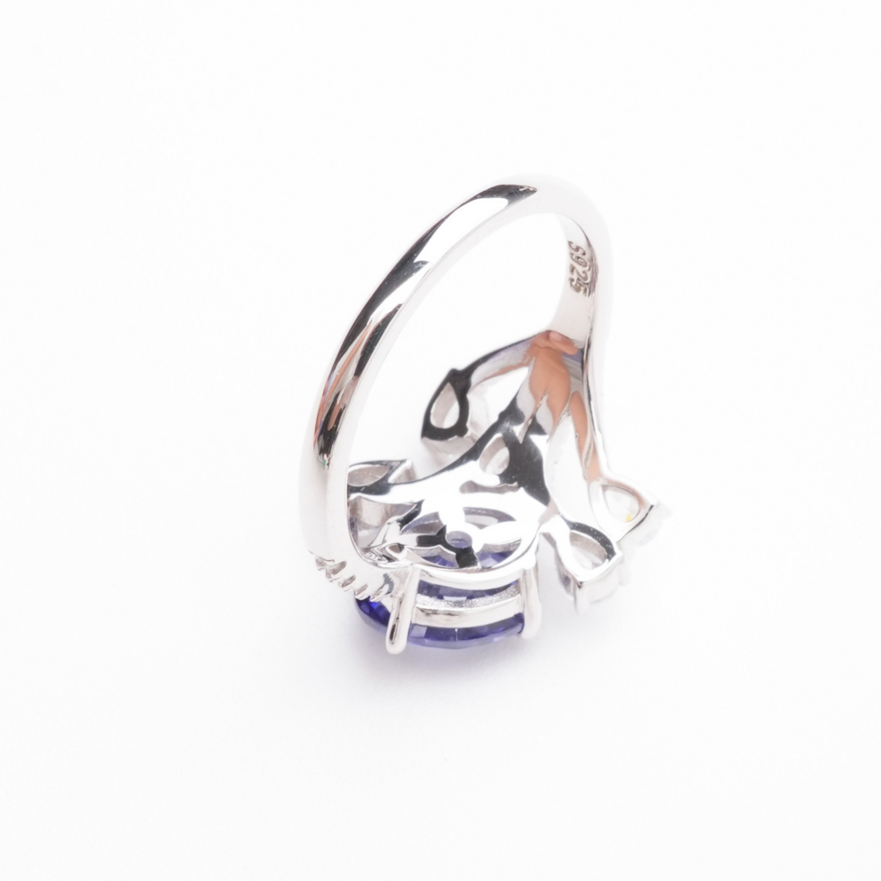 Océane Violet Blue Oval Cut Pear Cluster Crystal Sterling Silver Ring