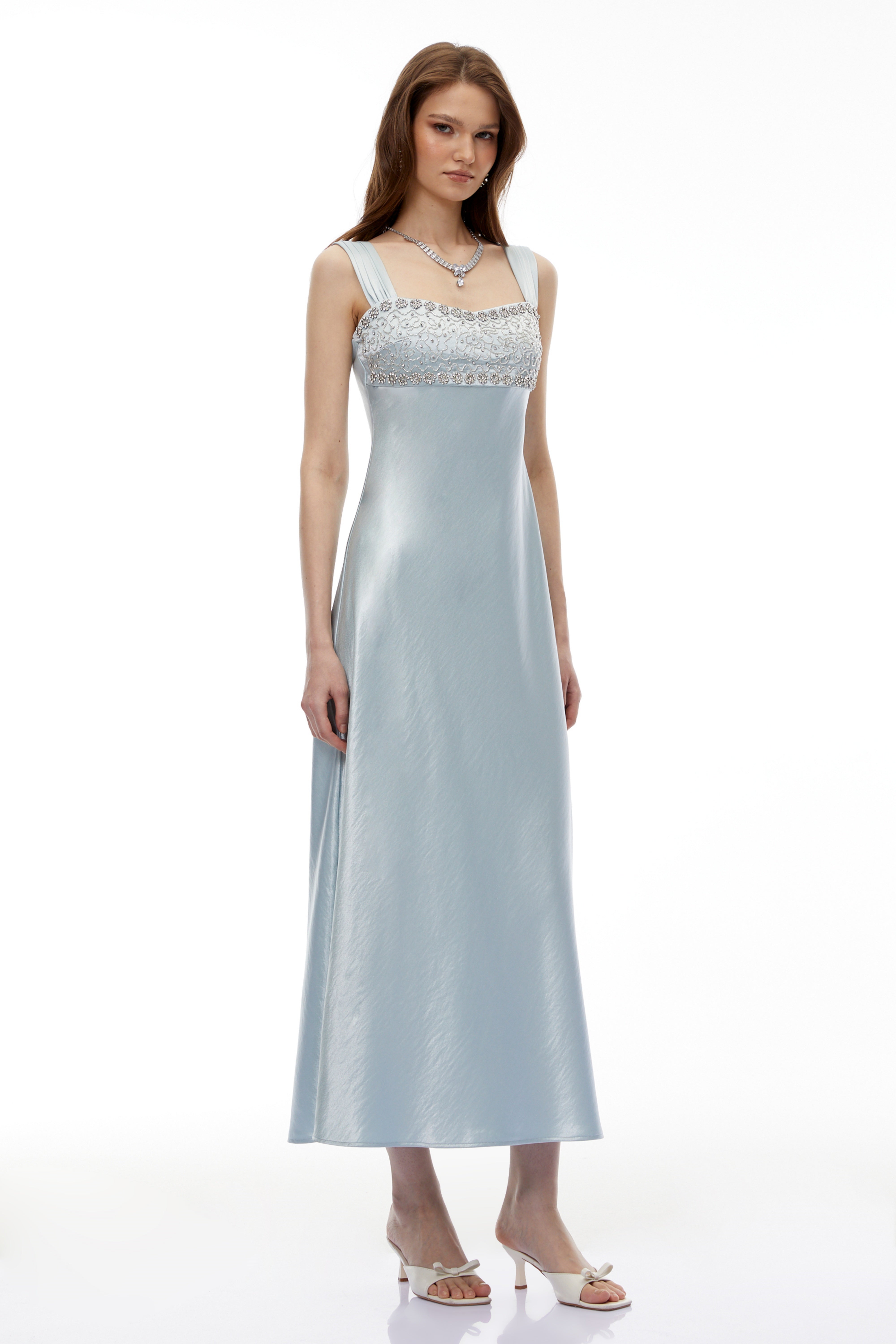 فستان ميدي من الساتان المزين باللون الأزرق الكوبالت من Perrine