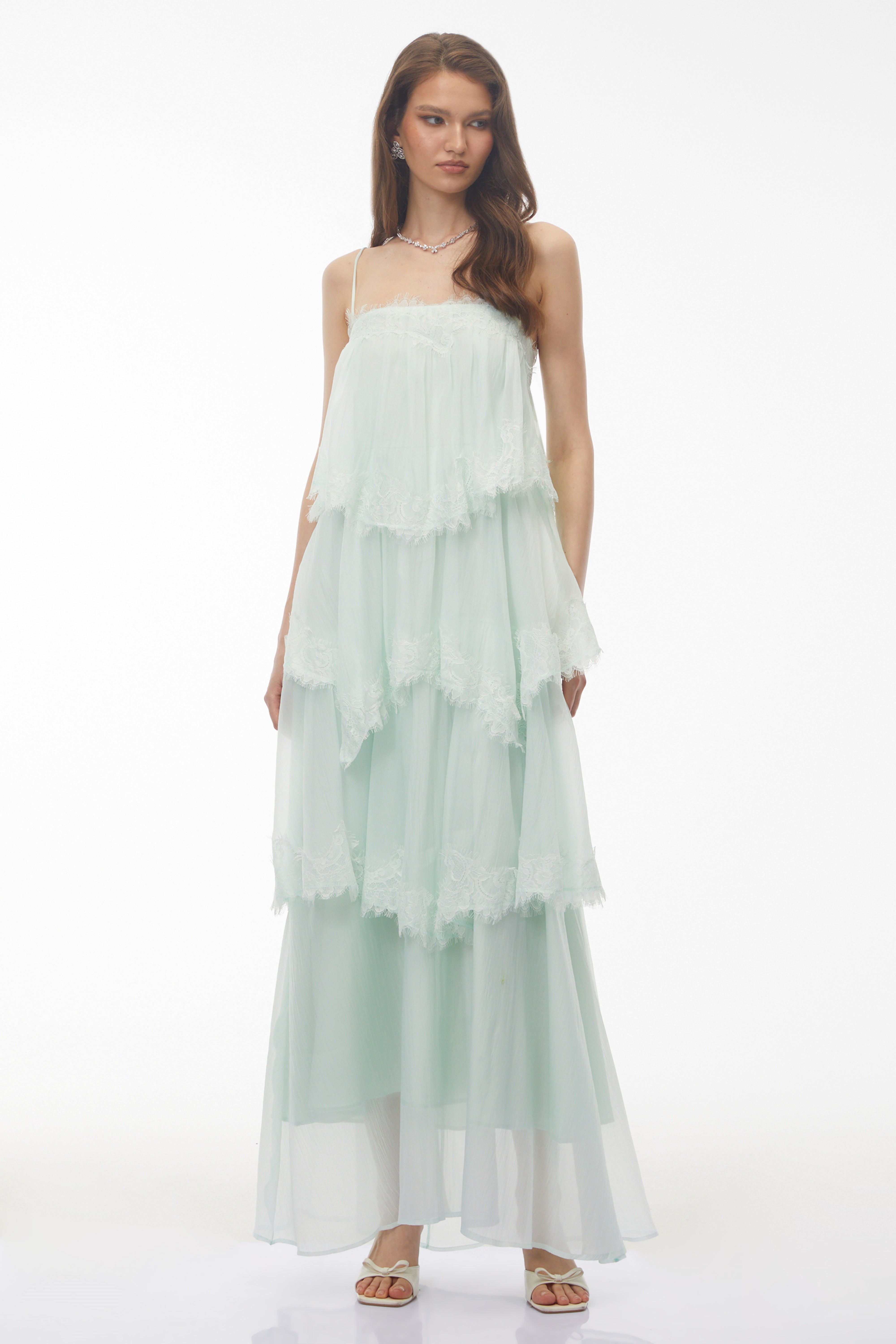 Robe longue à volants vert menthe, avec bordures en dentelle et bretelles fines