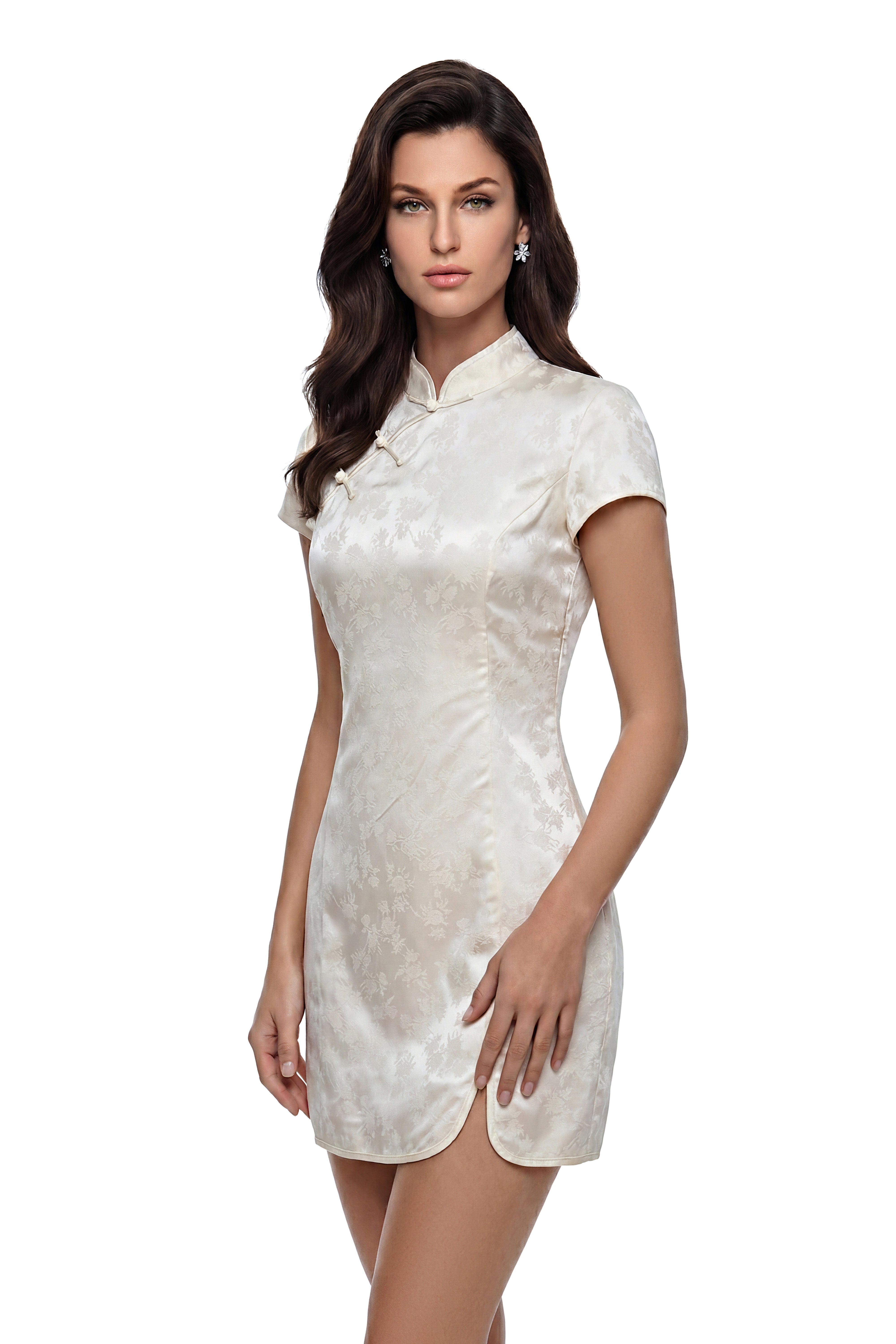 Mini-robe Sophia ivoire avec boutons en forme de grenouille disposés en diagonale