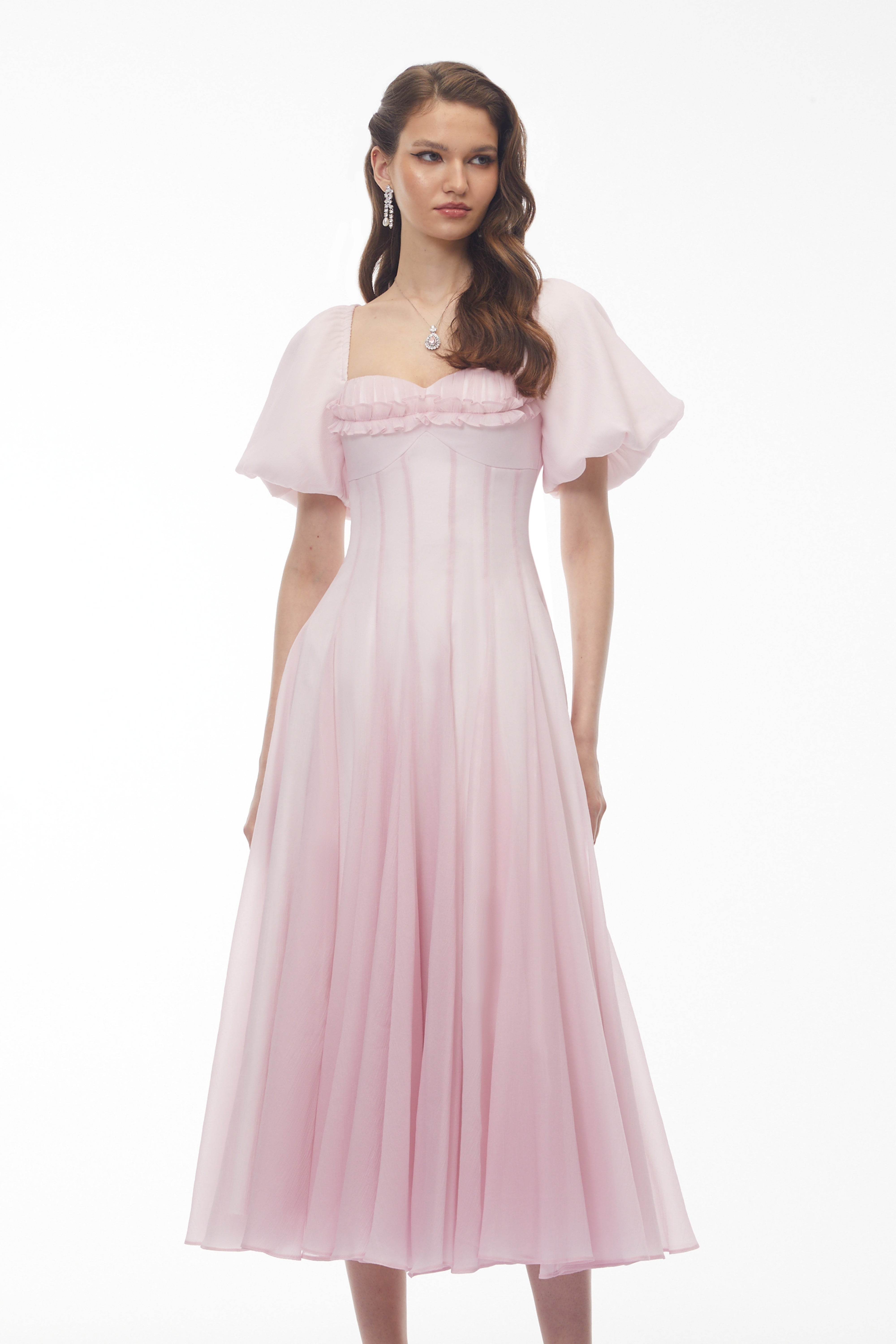 Robe midi plissée à volants rose Tábata