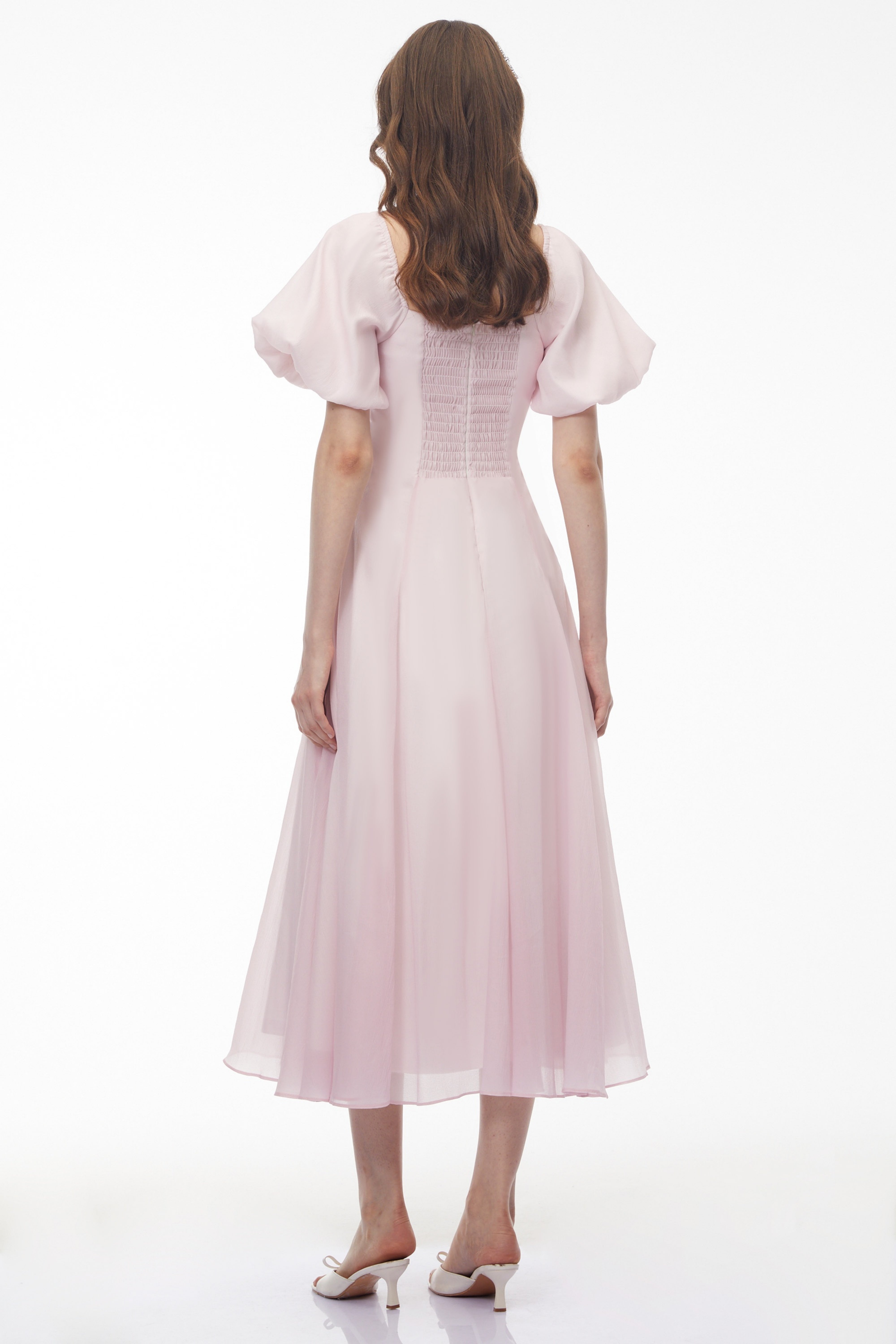 Robe midi plissée à volants rose Tábata