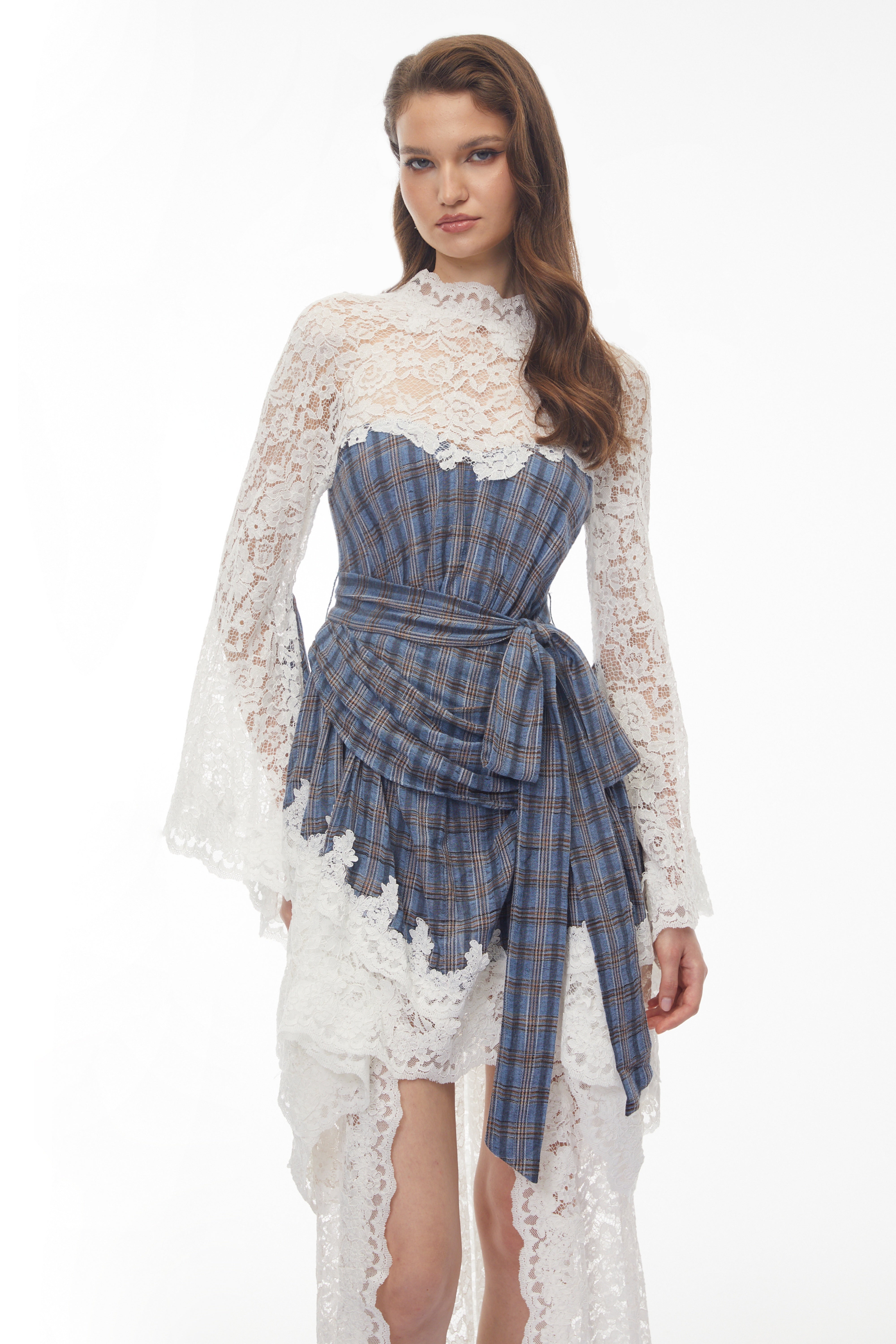 Robe mi-longue à carreaux et dentelle florale « Thalassa Blue »