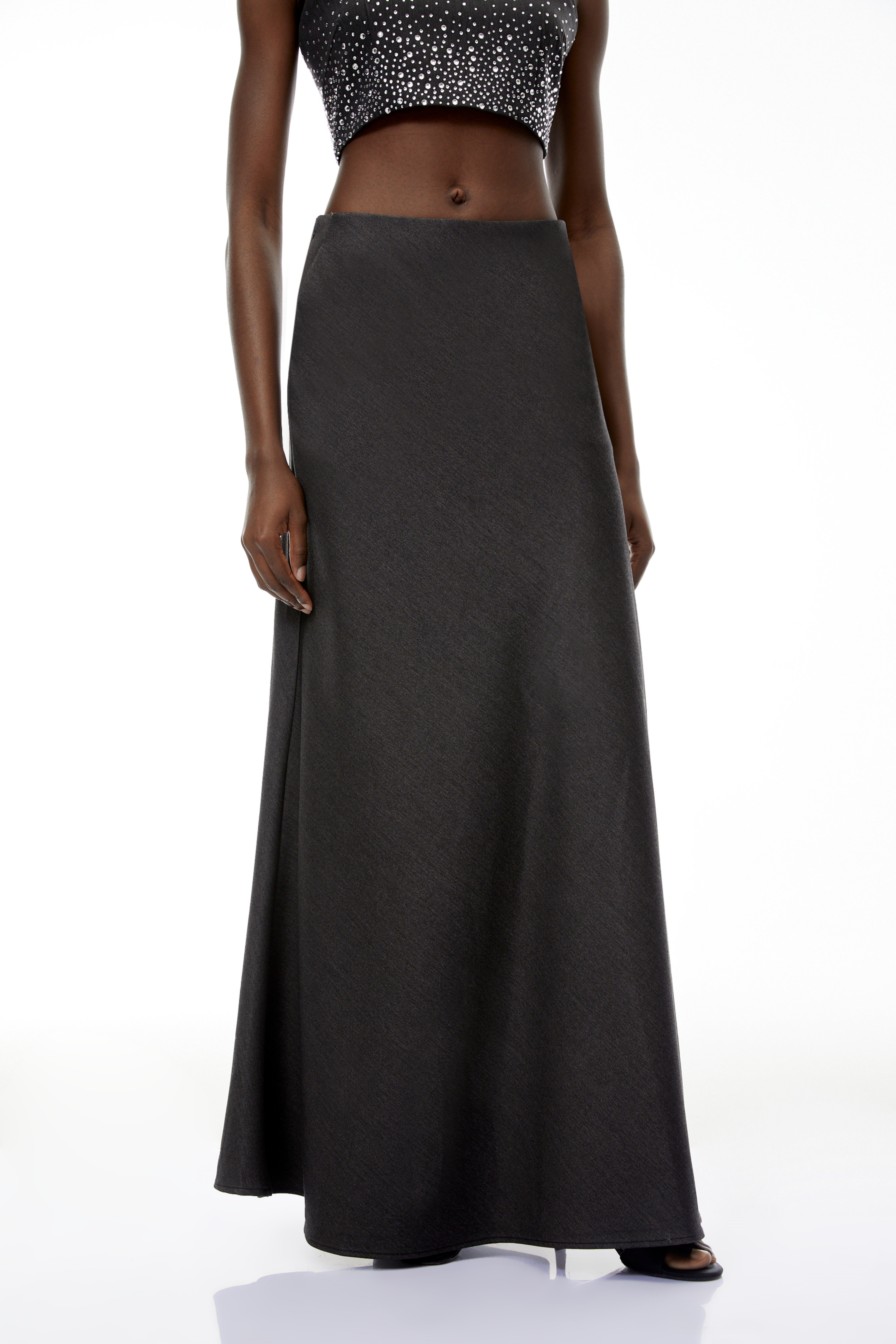 Maxirock in Grau mit ausgestelltem Saum von Thorne