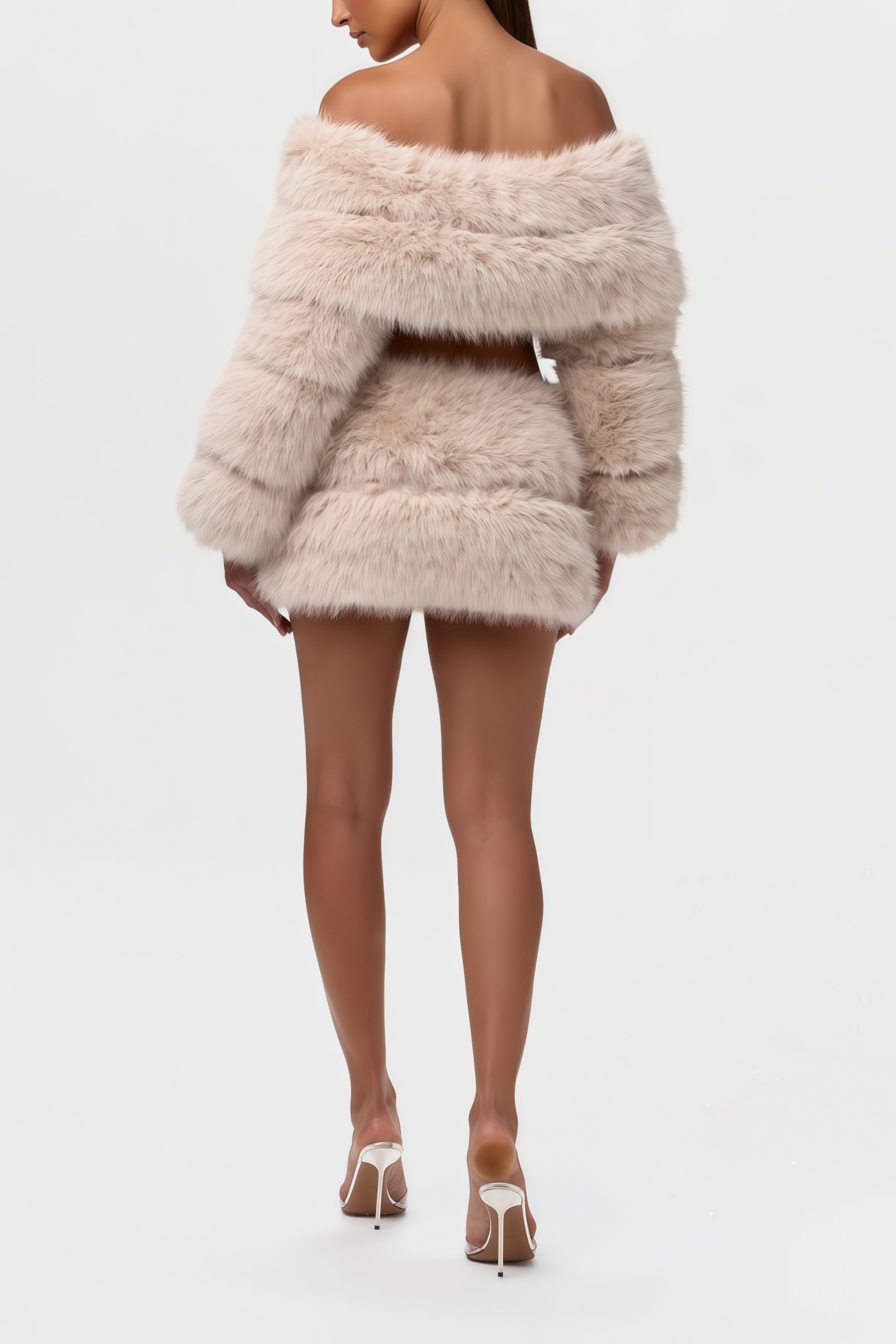 طقم بلوزة وتنورة من الفرو الصناعي بياتريس كاكي