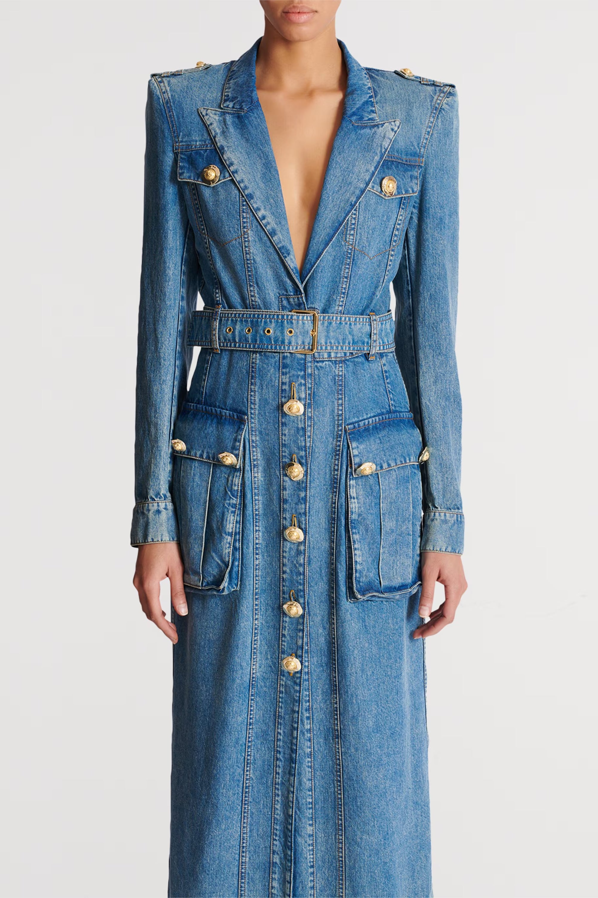 فستان ماكسي من الدنيم المصبوغ باللون الأزرق من تايرا