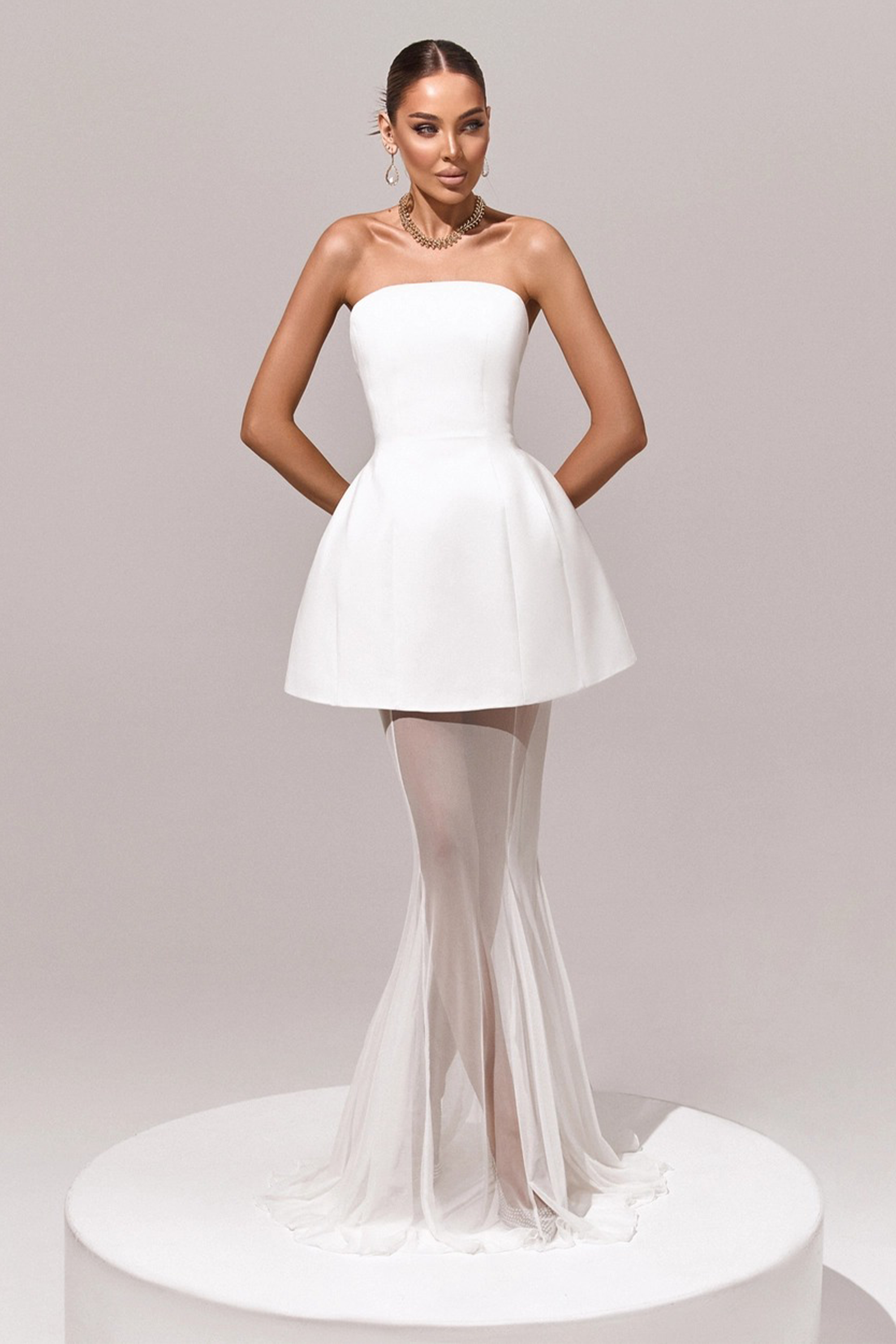 مجموعة فستان كورساج أسود و تنورة شبكية من ميلاني