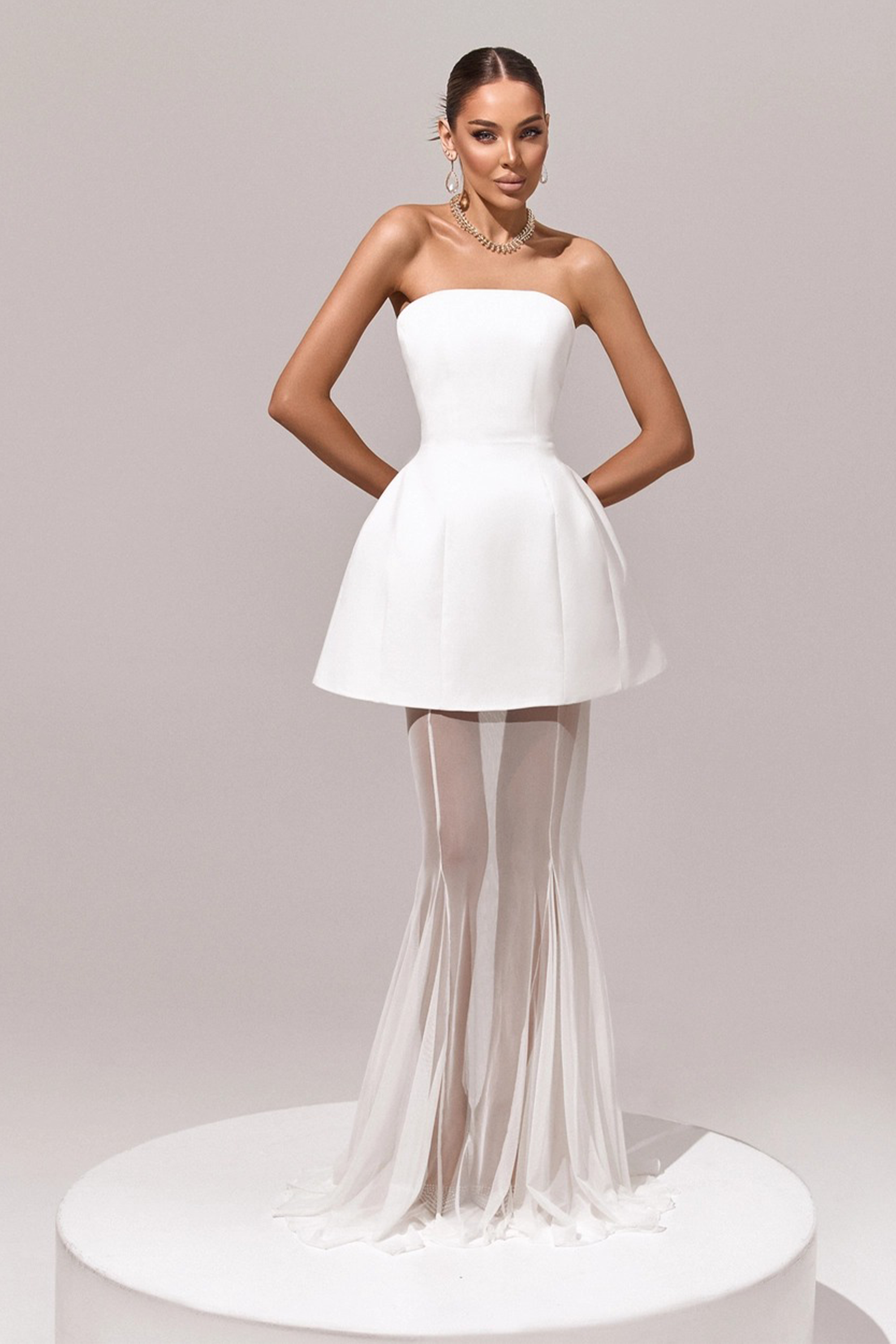 مجموعة فستان كورساج أسود و تنورة شبكية من ميلاني