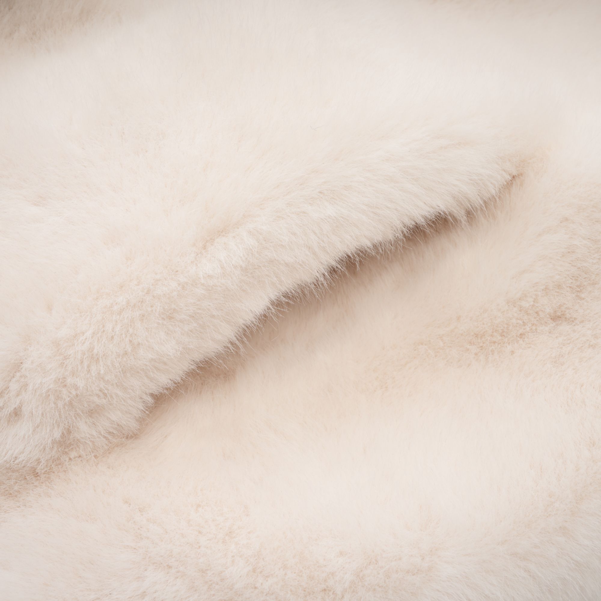 Dagnyra mink-fur coat - Miss Rosier - Women's Online Boutique